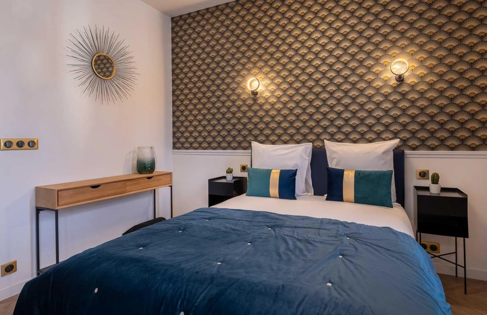 Bedroom, Bed in Mijo's Appartements Hôtel