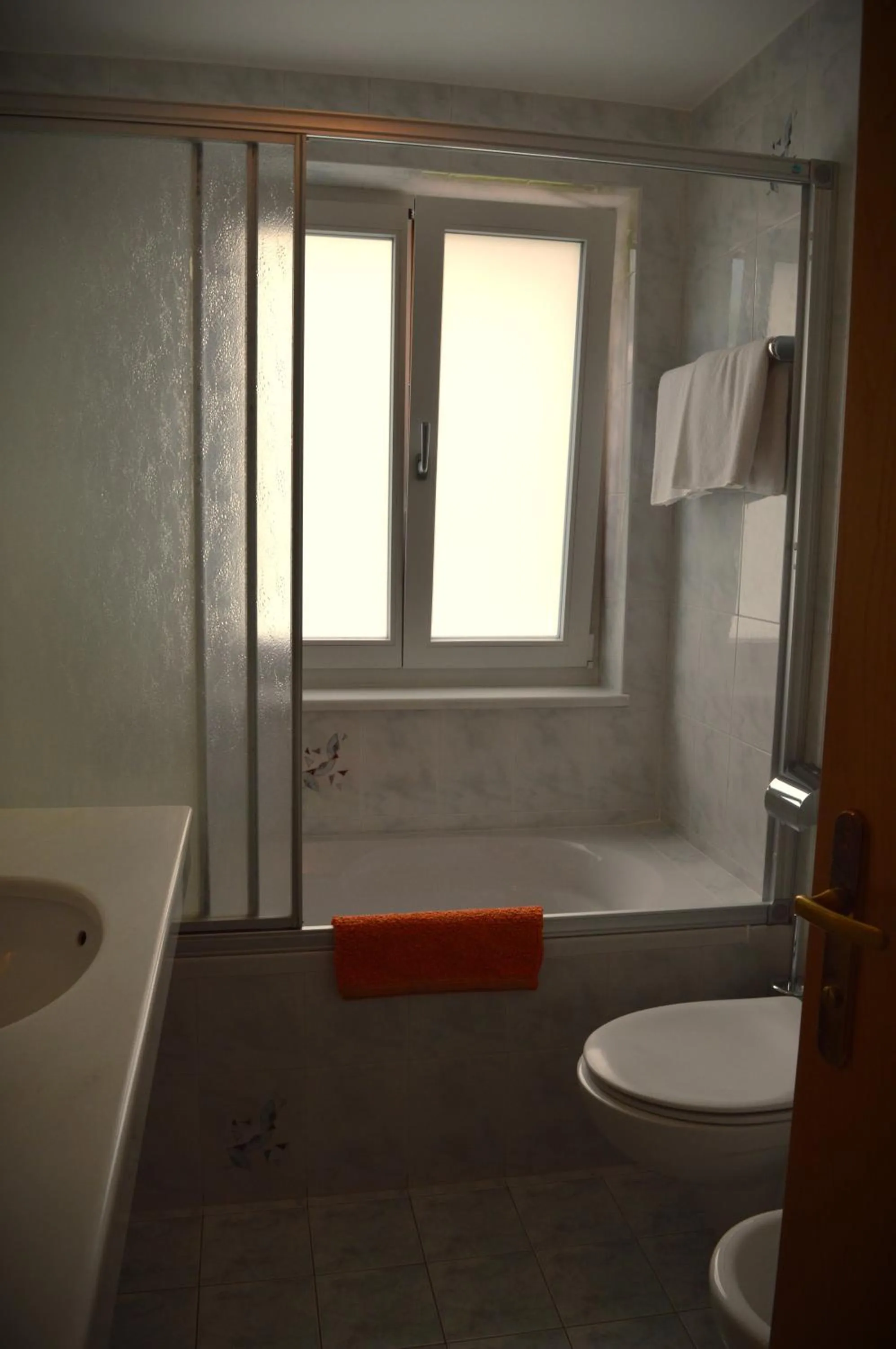 Toilet in Residence Sonnenburger - Biobauernhof - Azienda agricola biologica