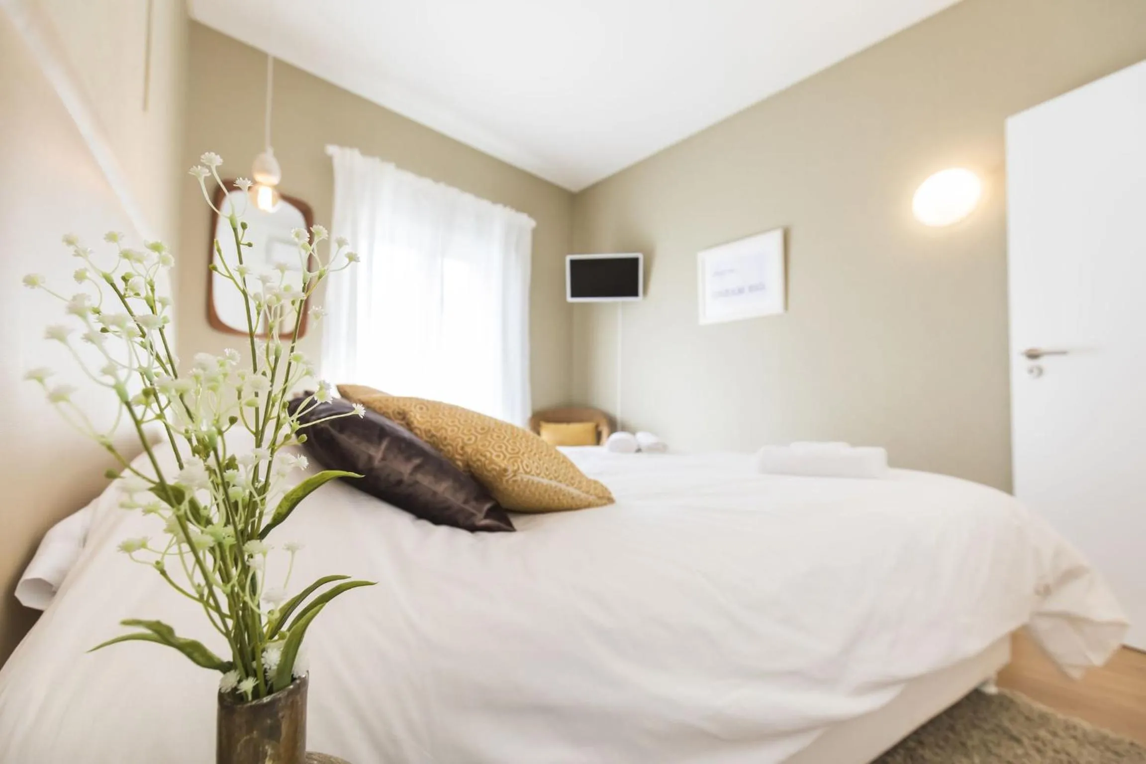 Photo of the whole room, Bed in Graca Heartwarming Flat
