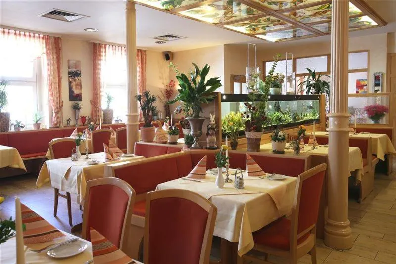 Restaurant/places to eat in Hotel Ritter