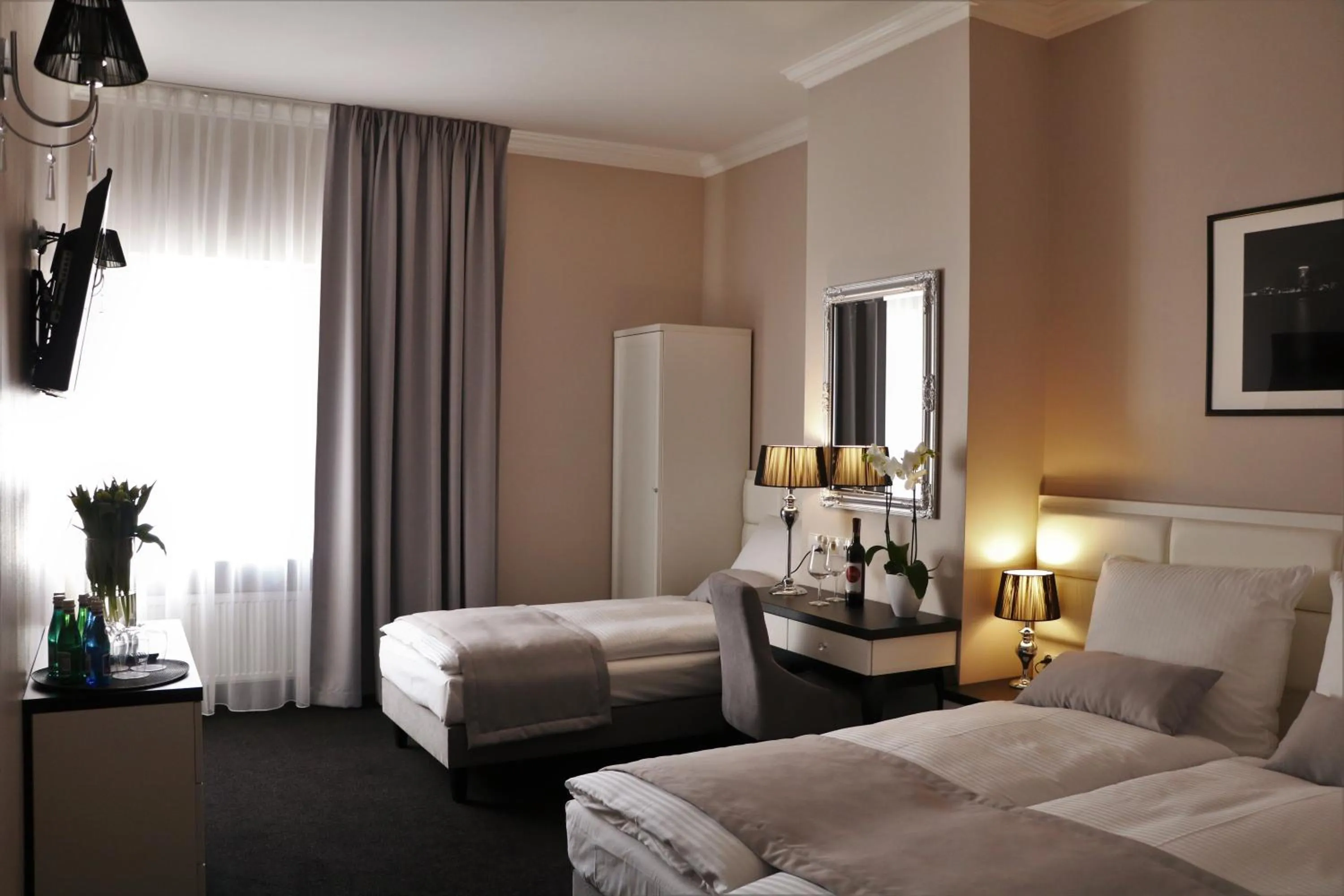 Photo of the whole room, Bed in Hotel Villa Casino