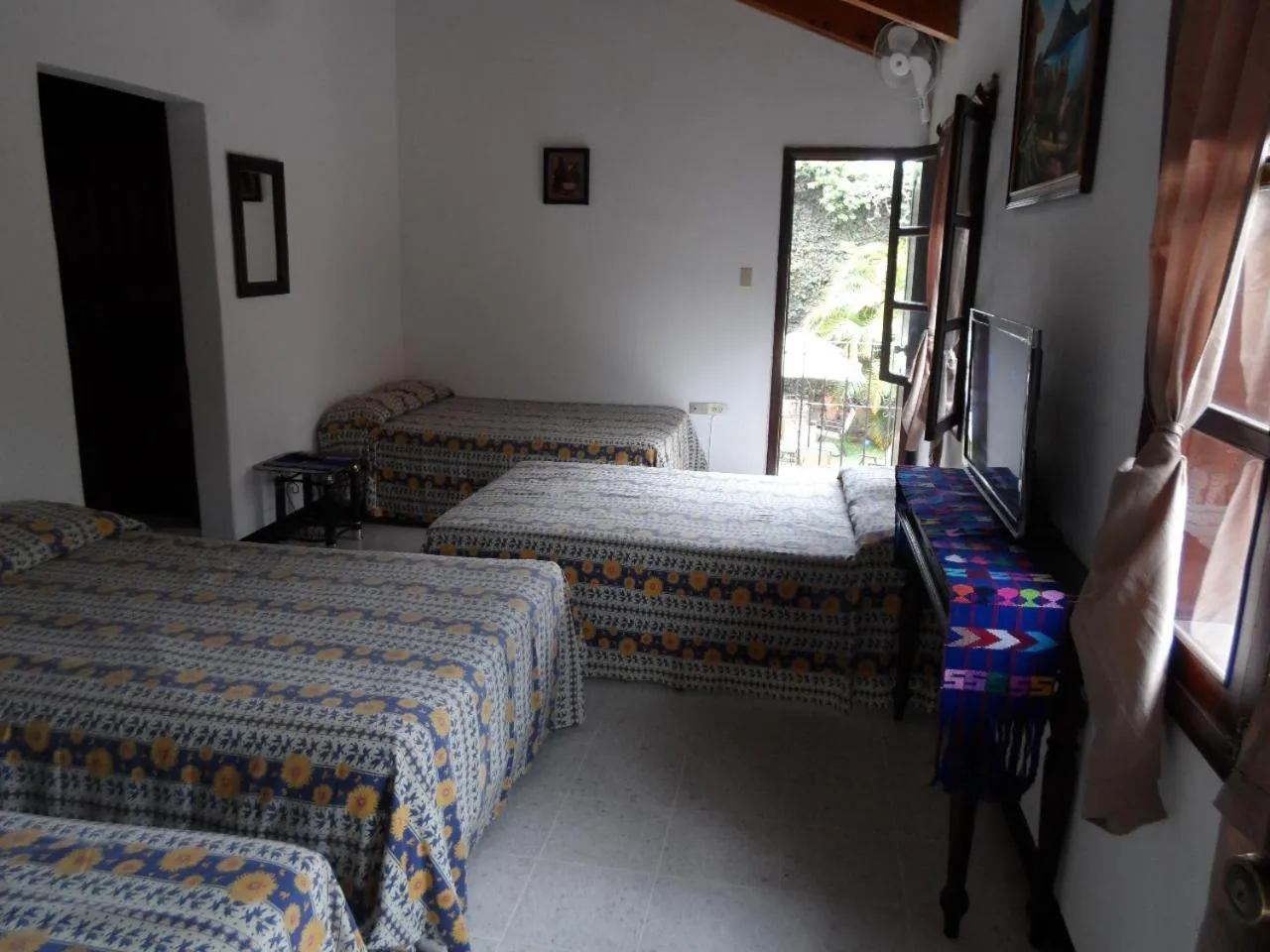 Bed in Casa Landivar Hotel