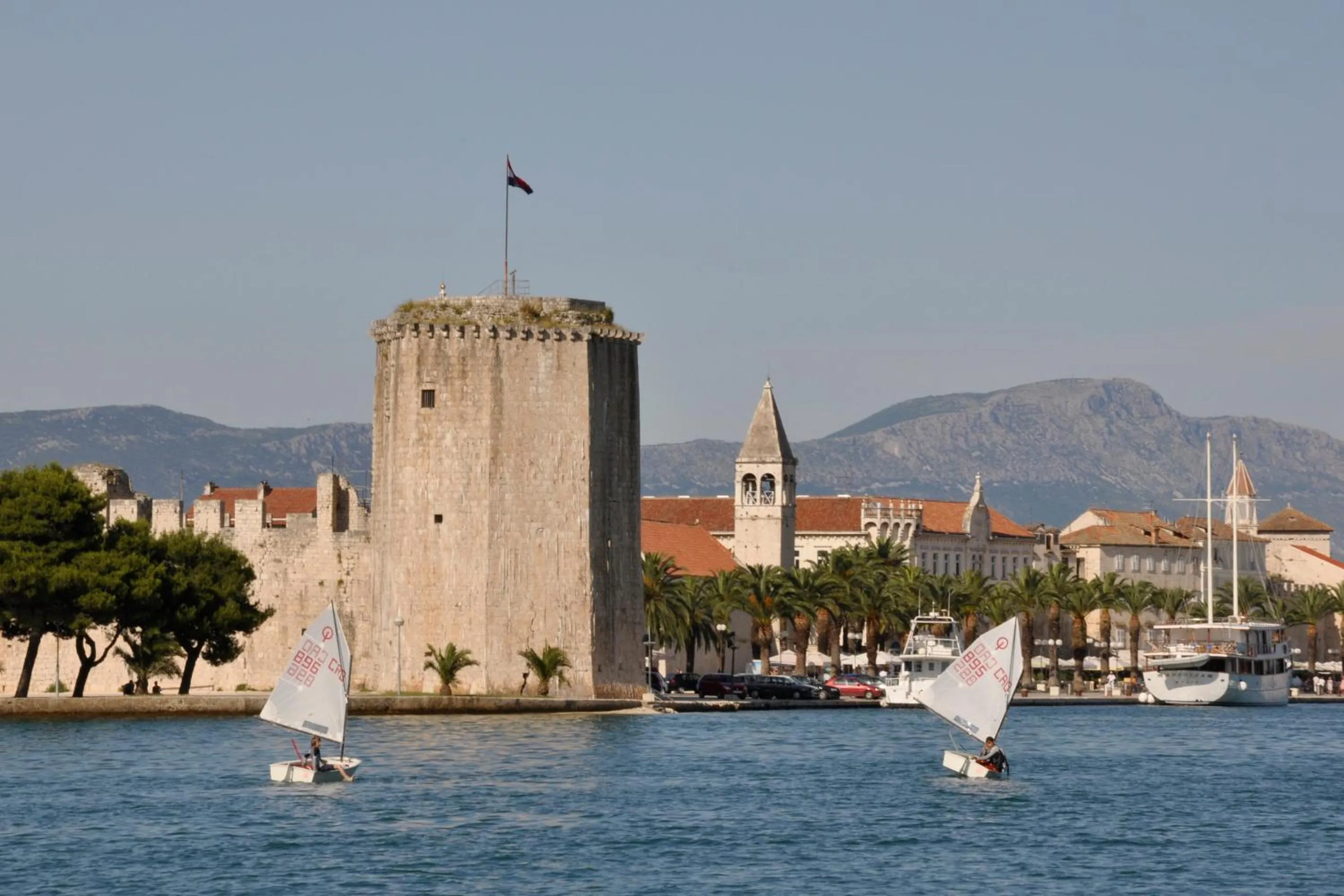 Area and facilities in Apartments & Rooms Villa Maslina