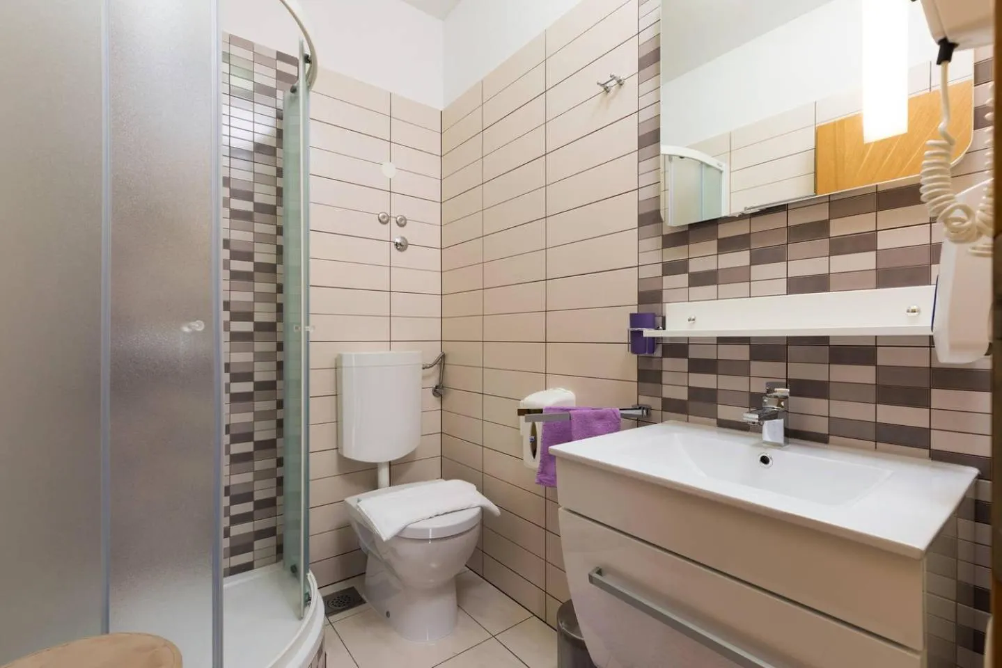 Shower in Apartments & Rooms Villa Maslina