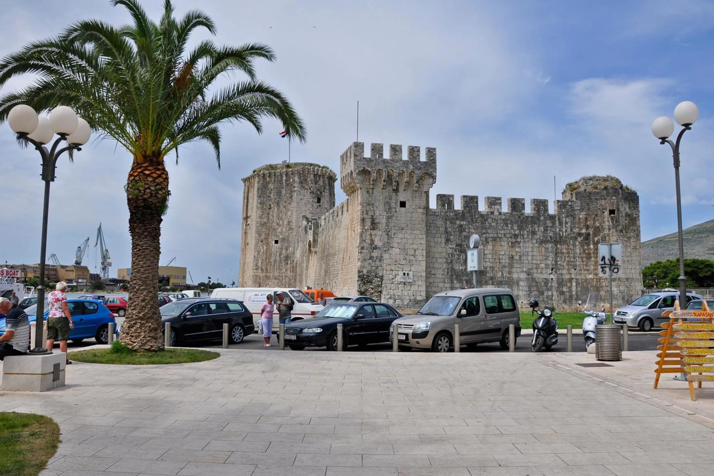 Area and facilities in Apartments & Rooms Villa Maslina