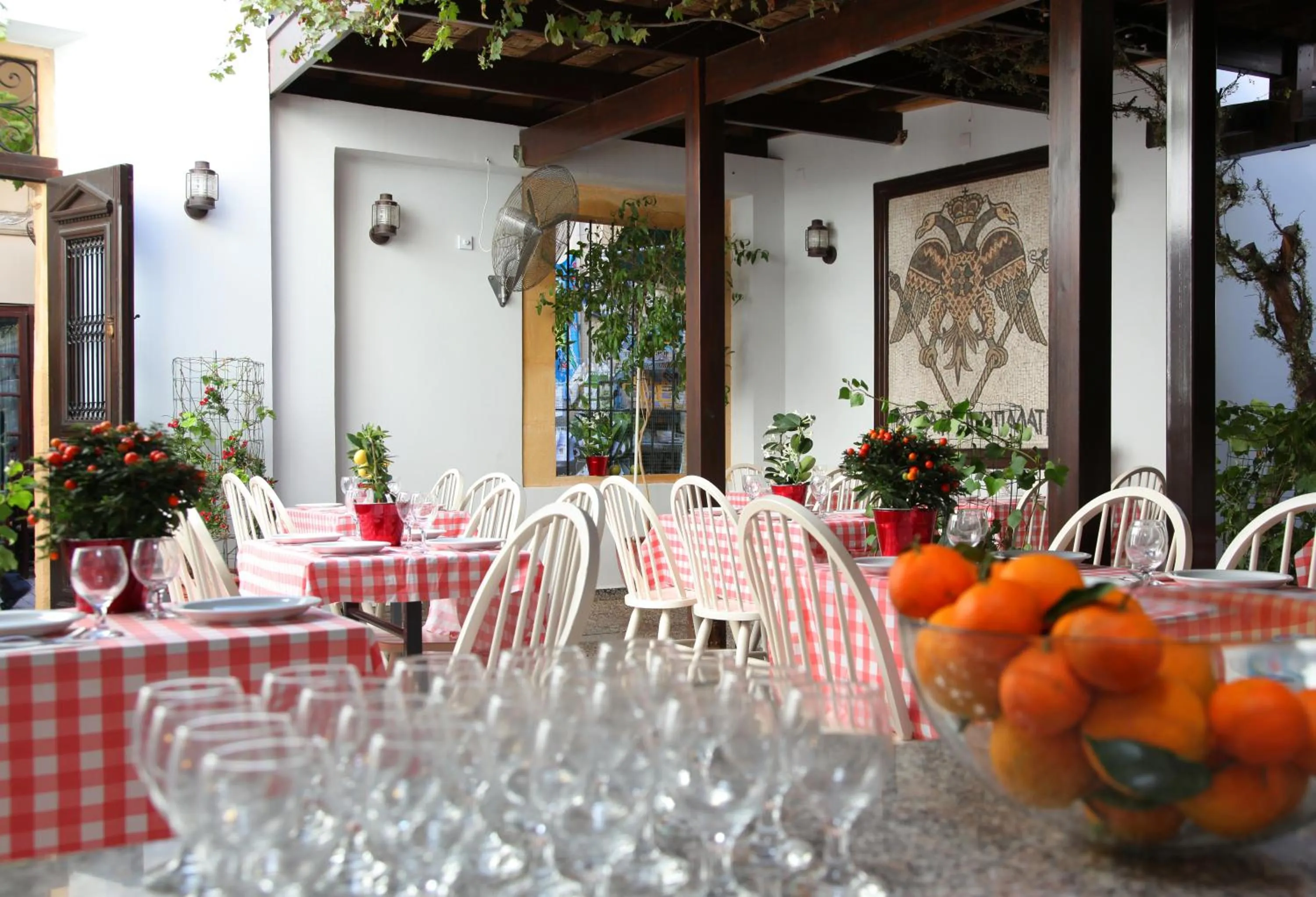 Restaurant/places to eat in Centrum Hotel - City Center