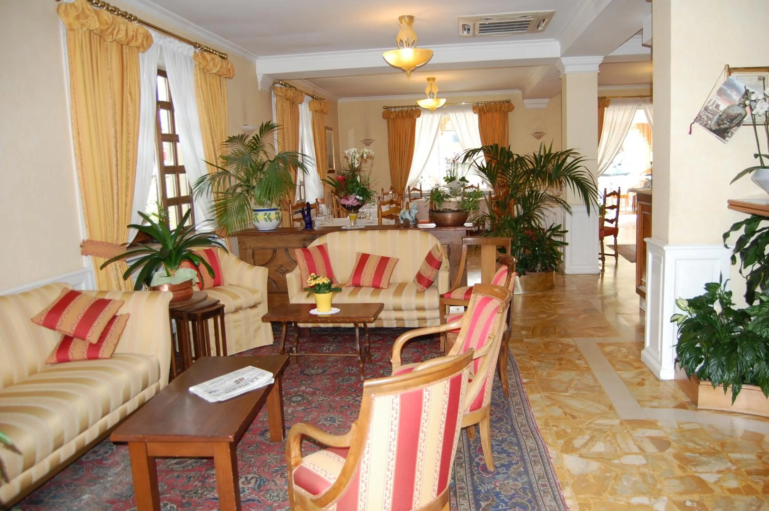 Lobby or reception in Hotel Olympic