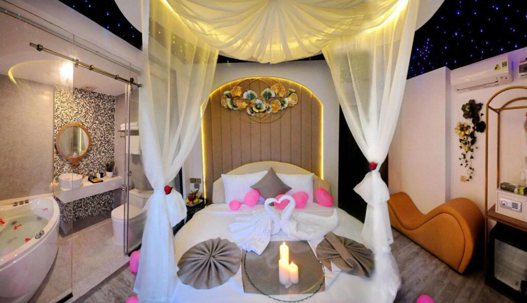 Photo of the whole room, Bed in Grand Ngoc Bich hotel