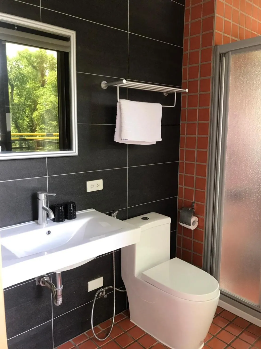 Ruo Shui Hotspring Hotel