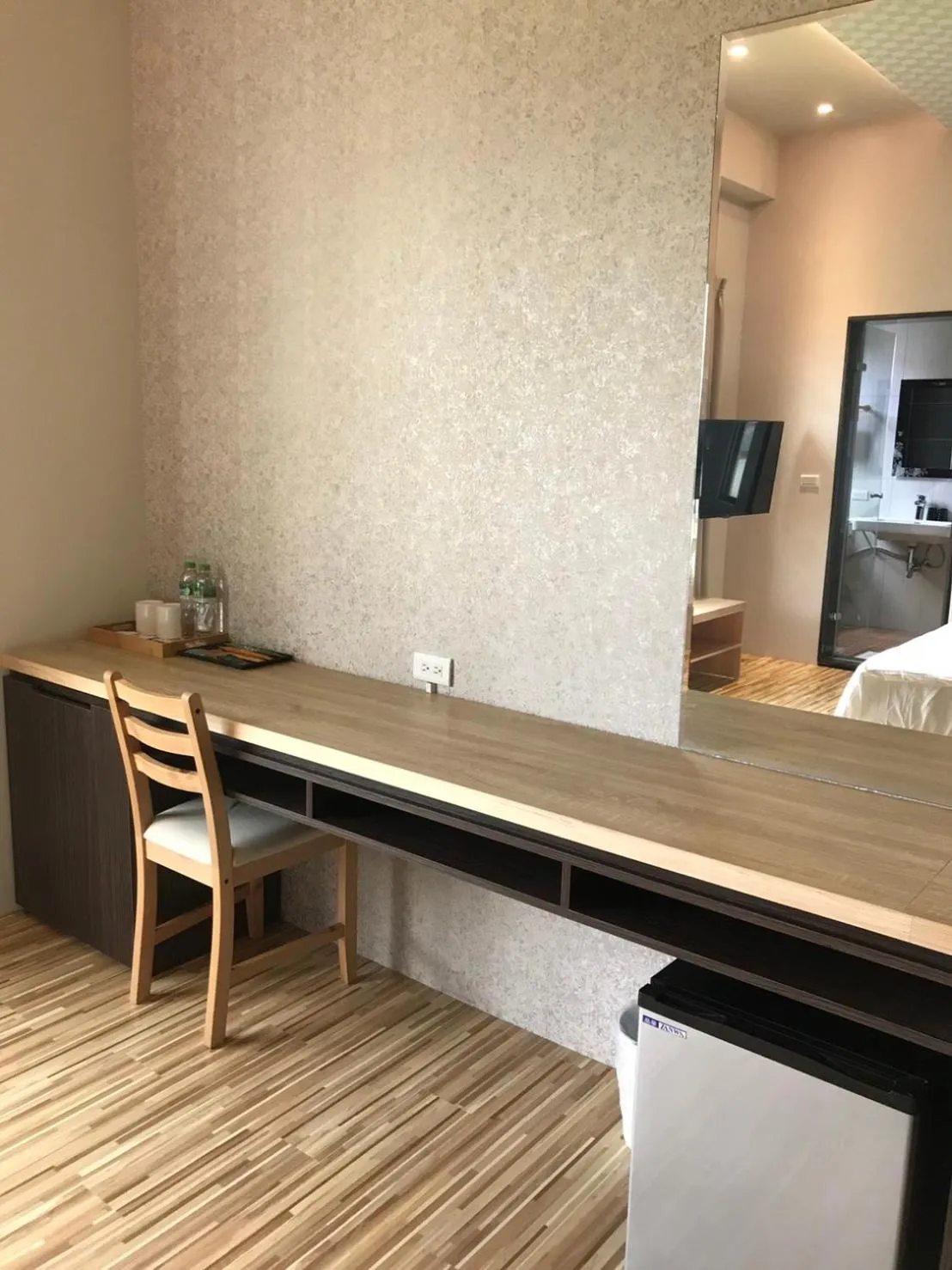 Ruo Shui Hotspring Hotel