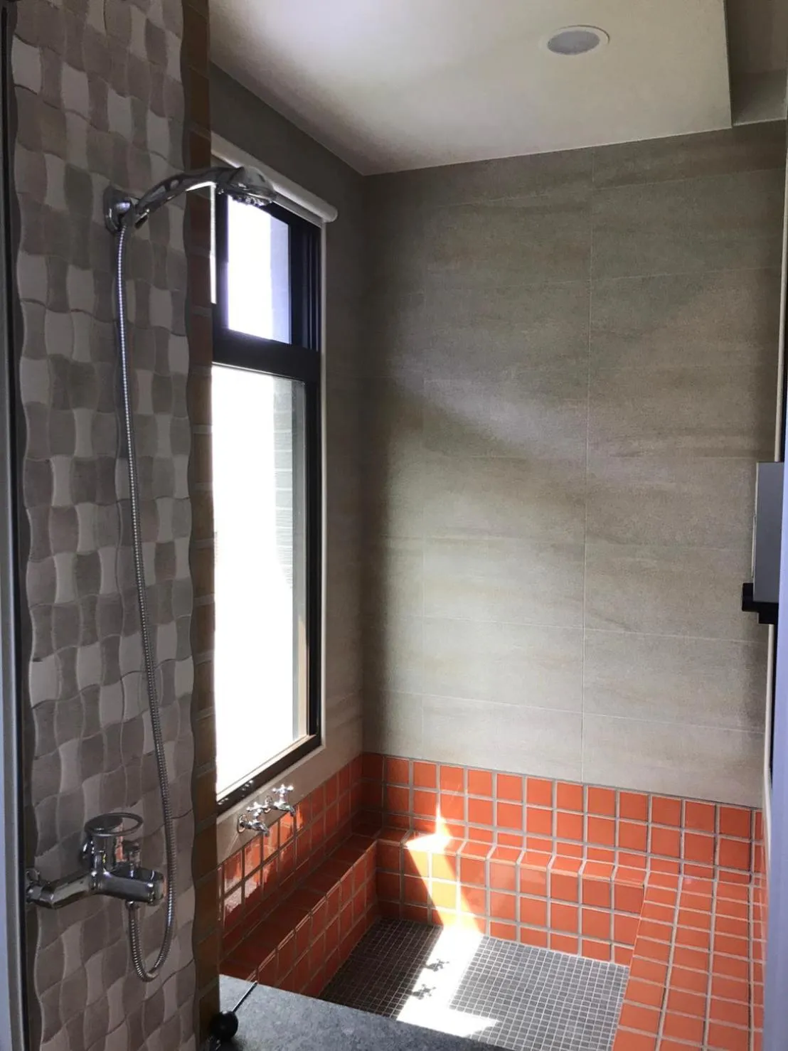 Ruo Shui Hotspring Hotel