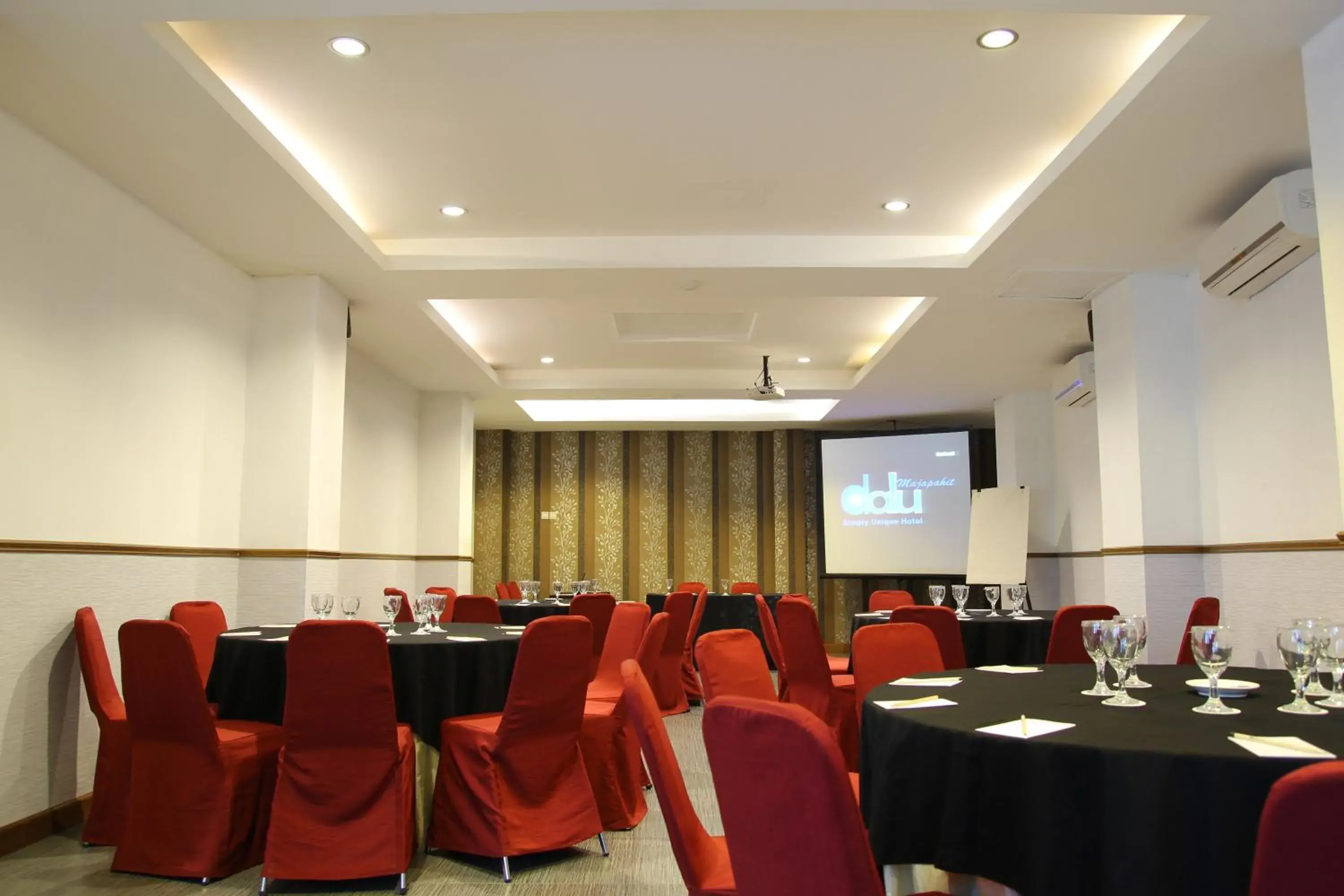 Meeting/conference room in Dalu Hotel