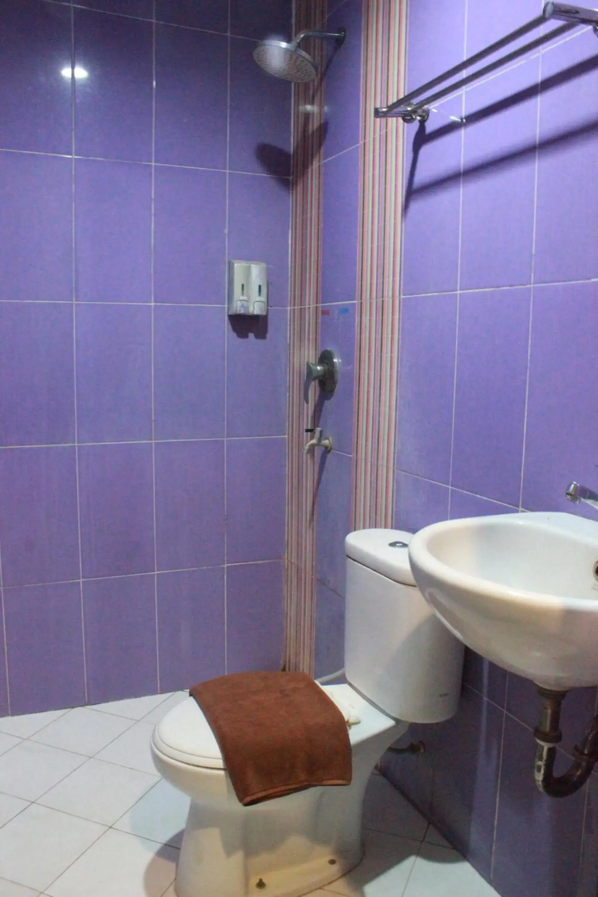 Bathroom in Dalu Hotel