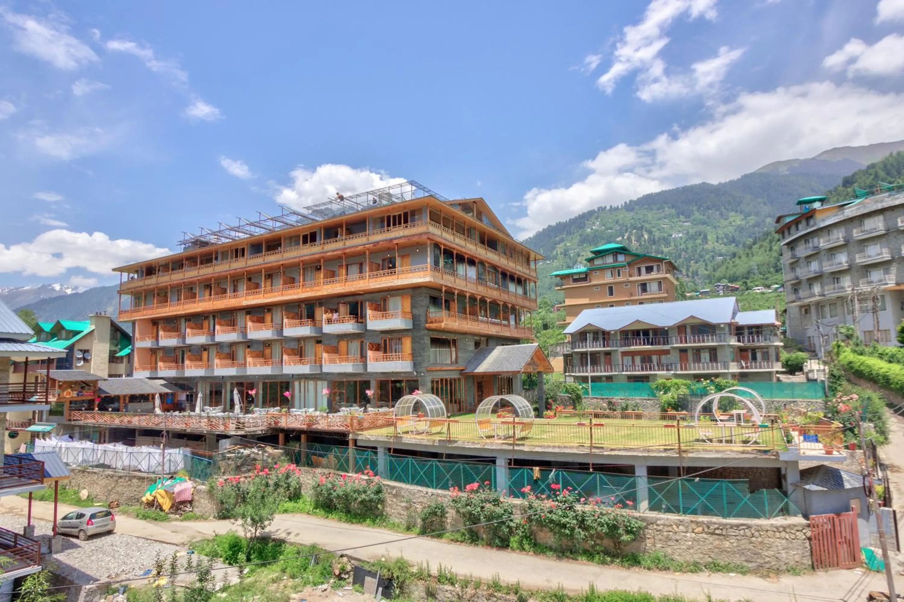 Natural landscape in Snow Flakes Resort And Spa Centrally Heated Luxury Resort