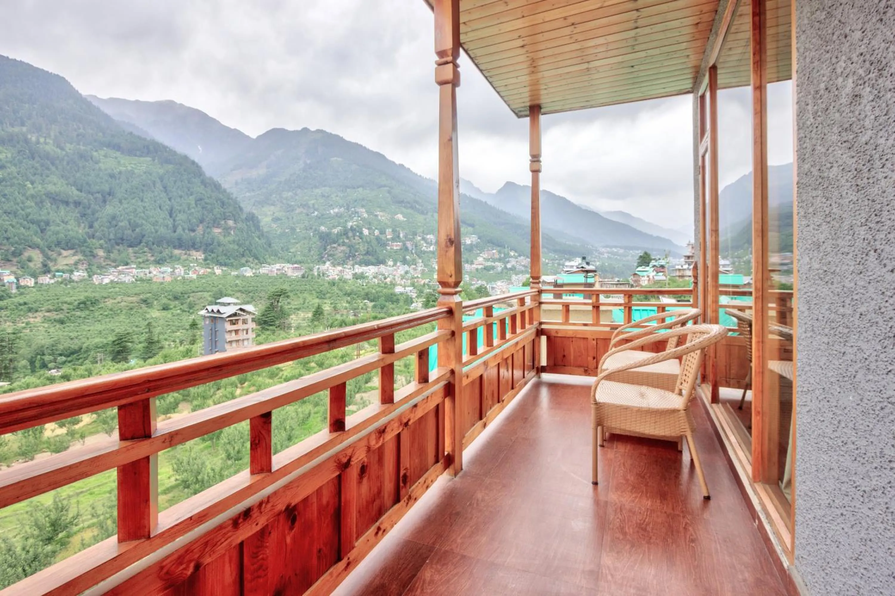 Balcony/Terrace in Snow Flakes Resort And Spa Centrally Heated Luxury Resort