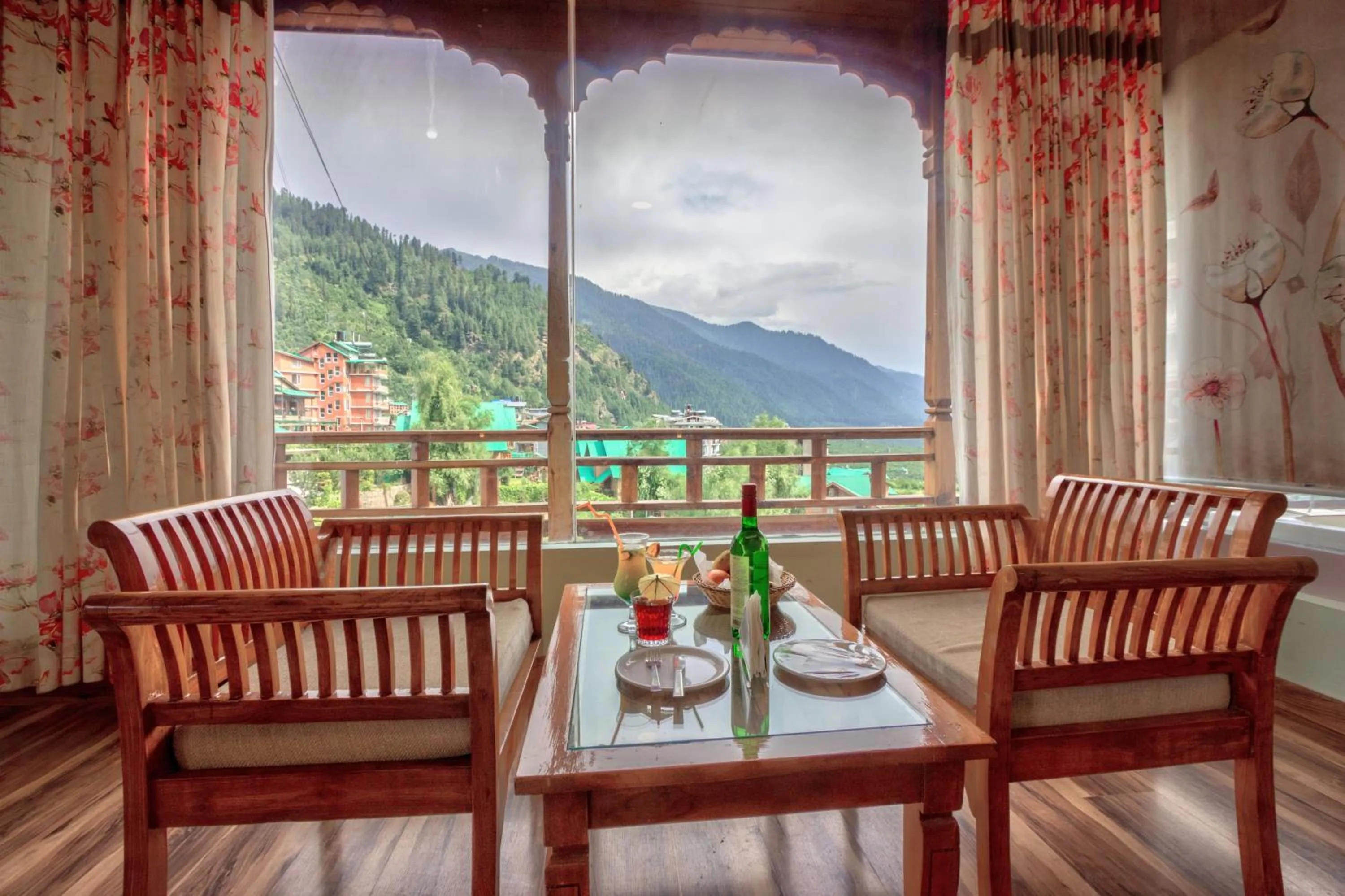 Living room in Snow Flakes Resort And Spa Centrally Heated Luxury Resort