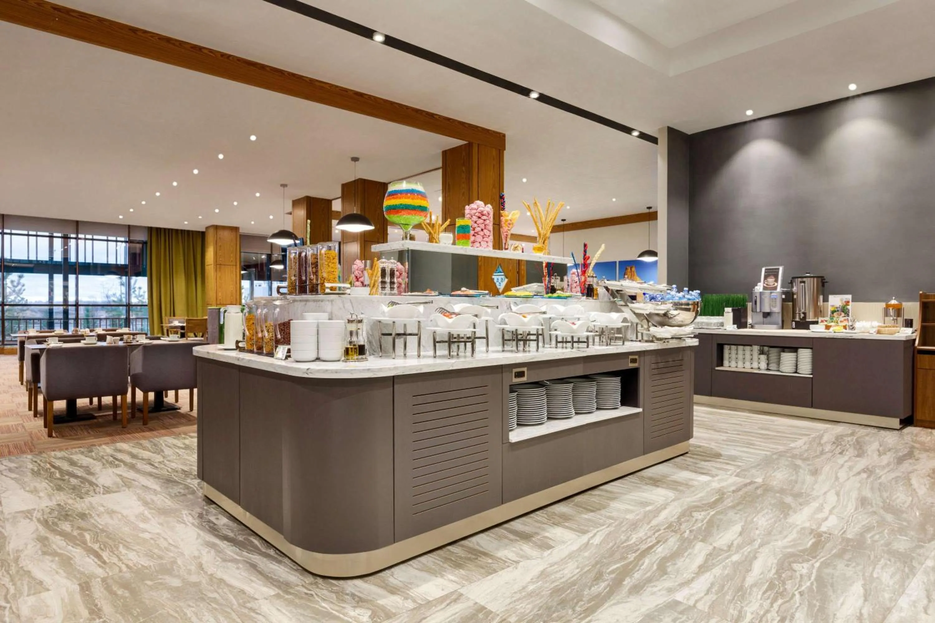 Restaurant/places to eat in Wyndham Garden Astana