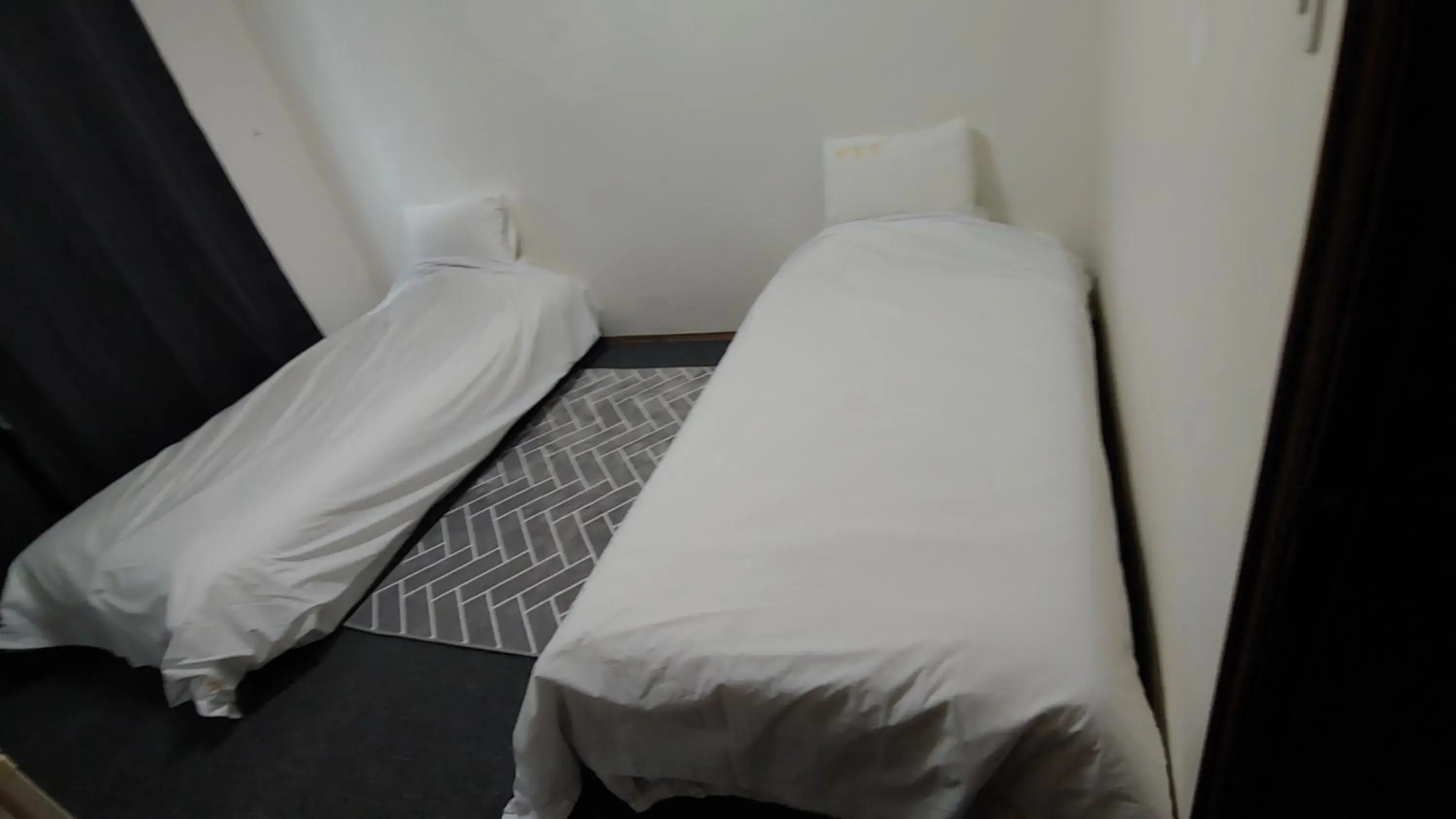 Twin Room in Bandal Book & Stay Twin Room in Bandal Book & Stay