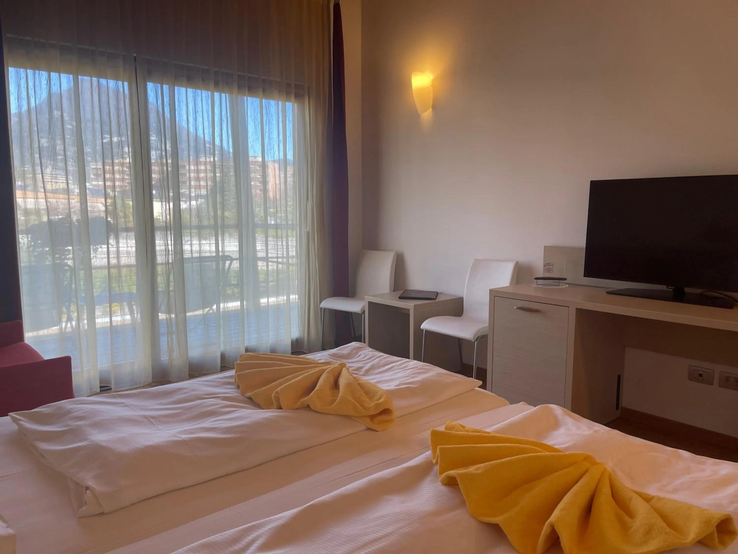 Bedroom, Bed in Garda Sporting Club Hotel