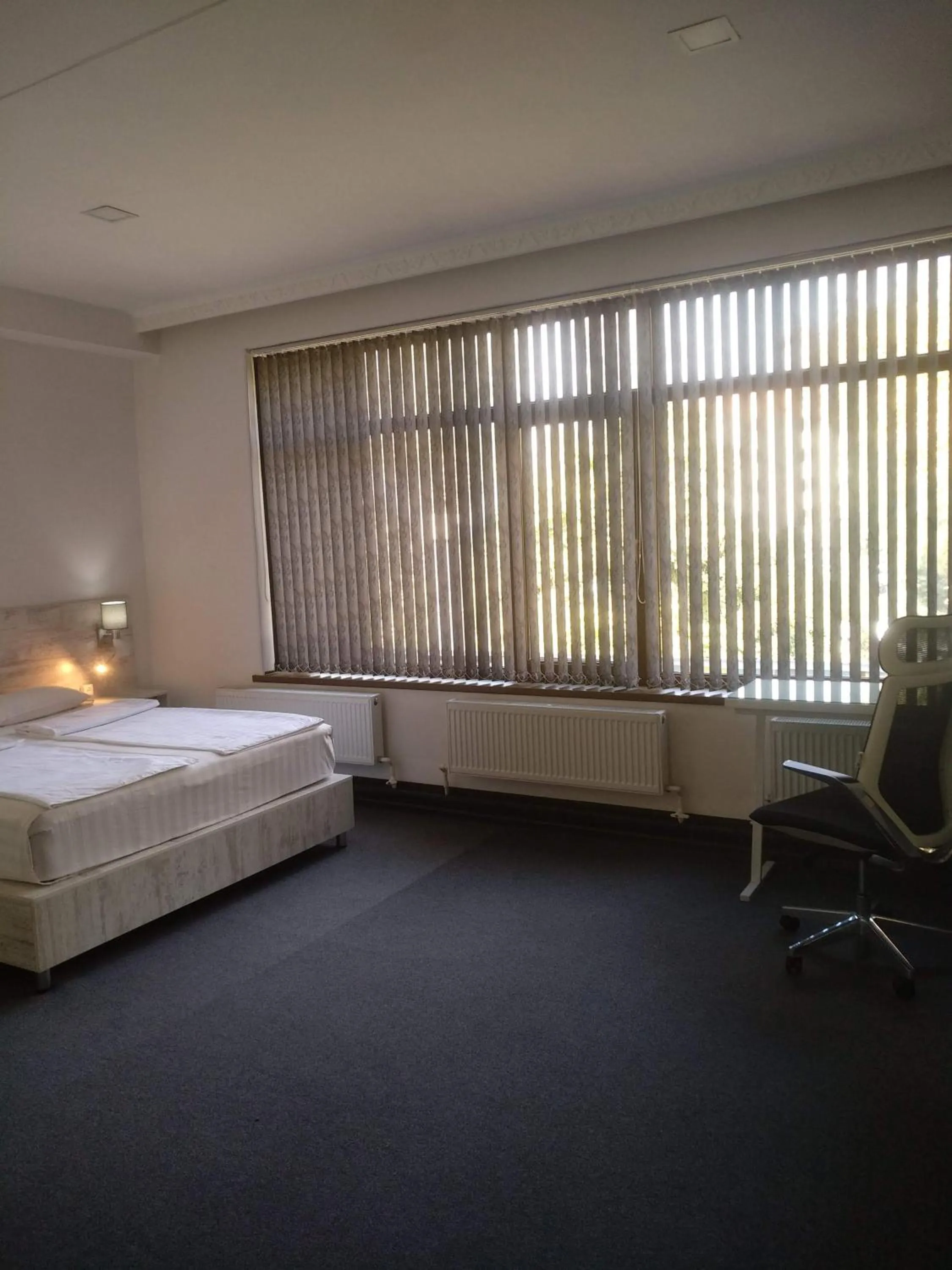 Photo of the whole room, Bed in Sakura Inn