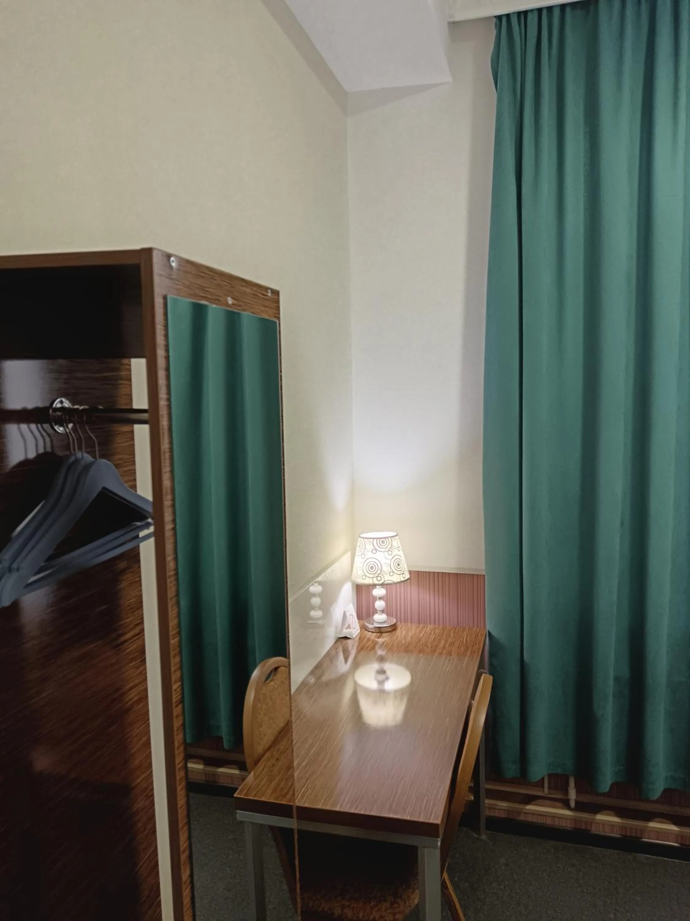 Photo of the whole room in Sakura Inn