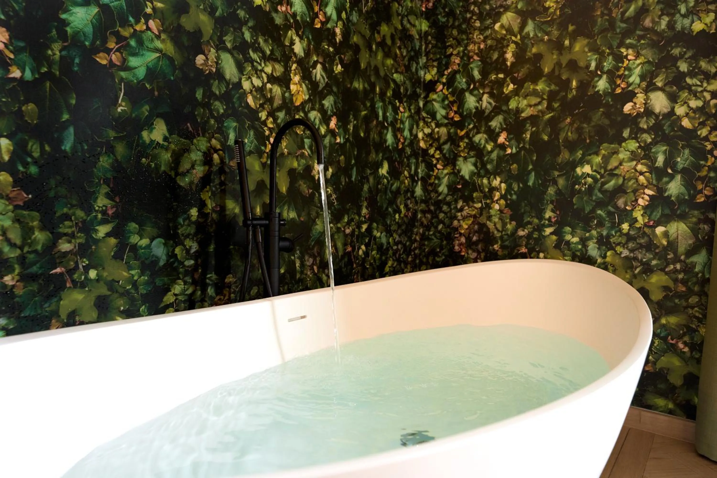 Bath in Parc Hotel Flora S