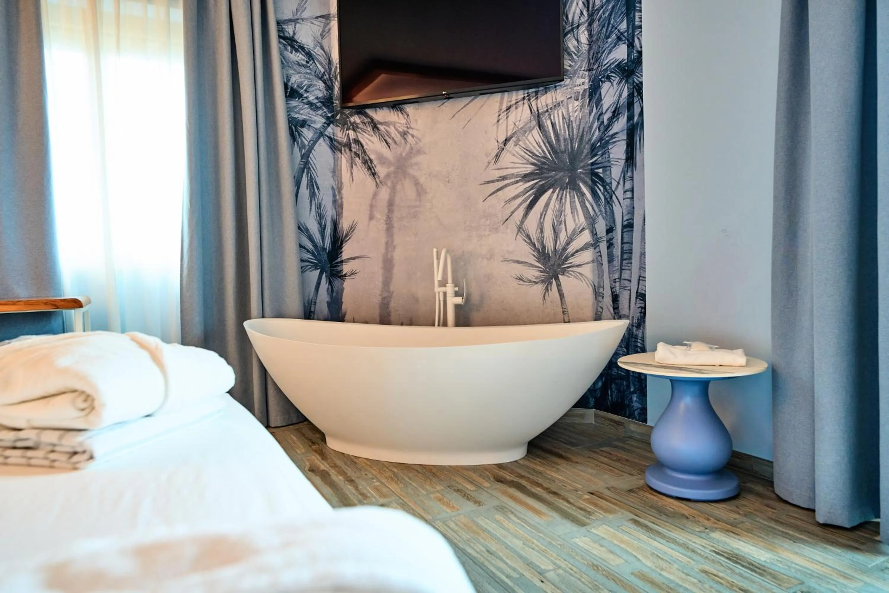 Bedroom, Bed in Parc Hotel Flora S