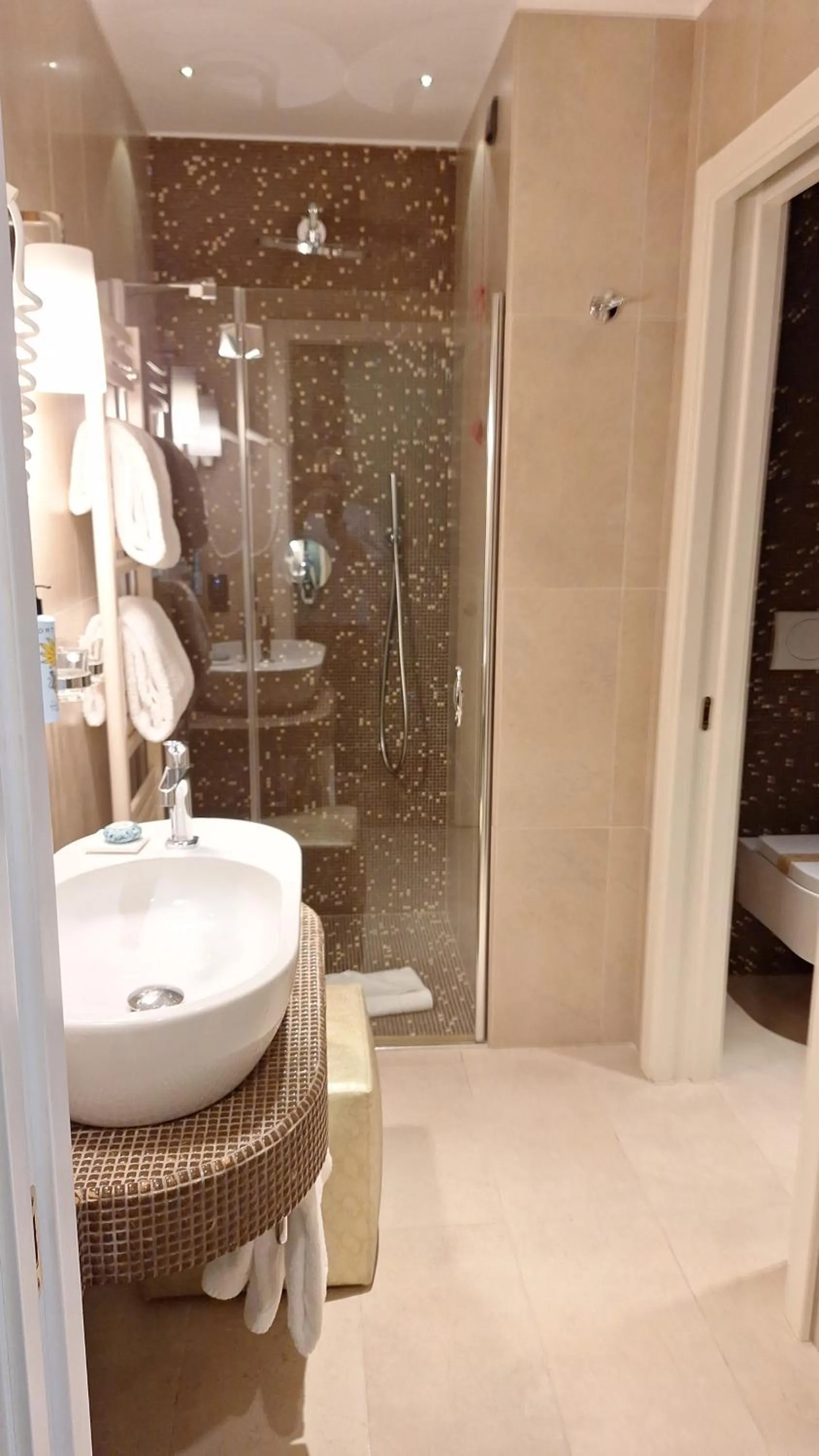 Bathroom in Parc Hotel Flora S