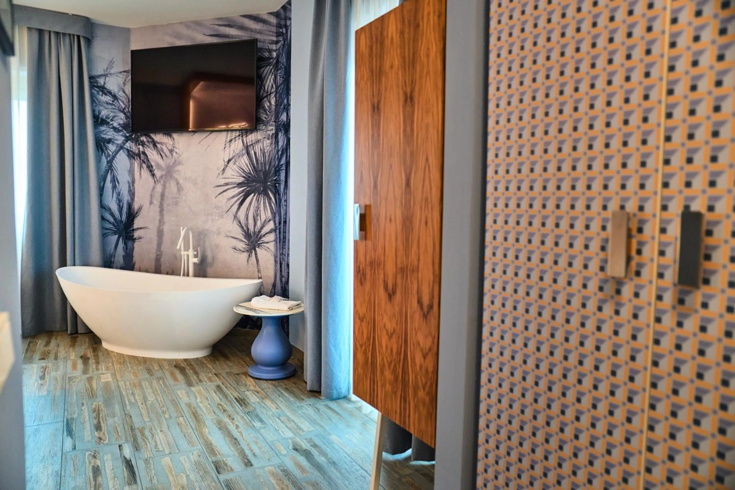 Bath in Parc Hotel Flora S