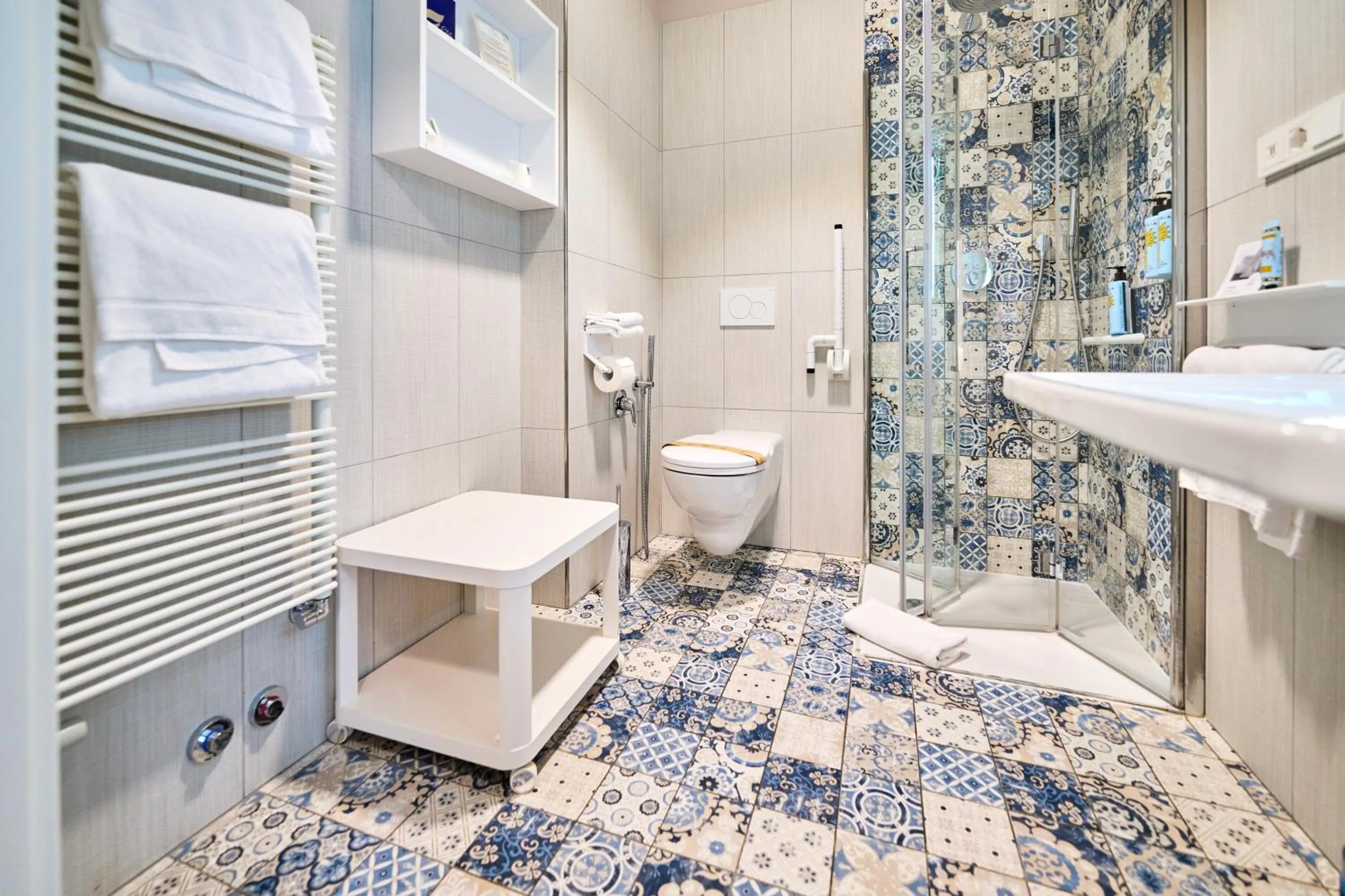 Bathroom in Parc Hotel Flora S