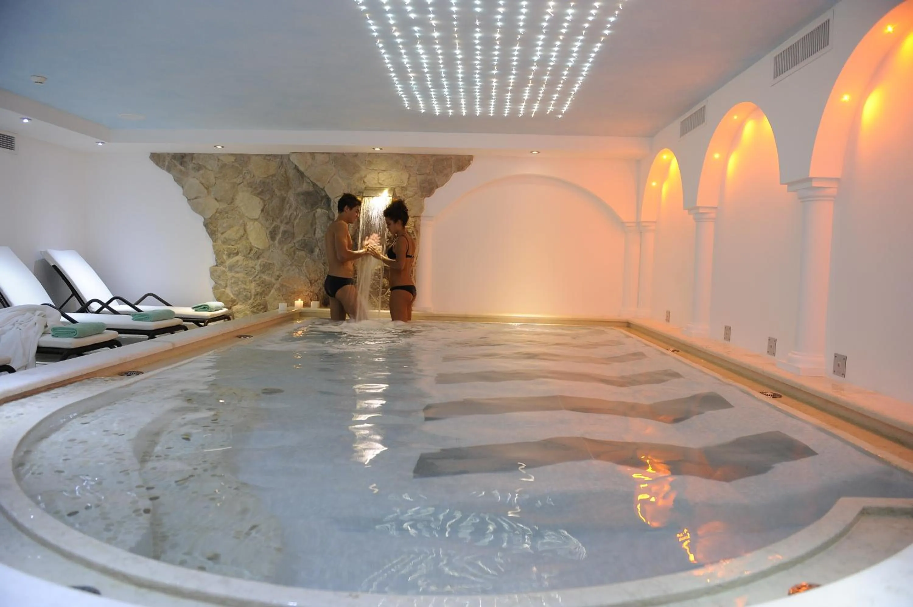 Hot Tub in Parc Hotel Flora S