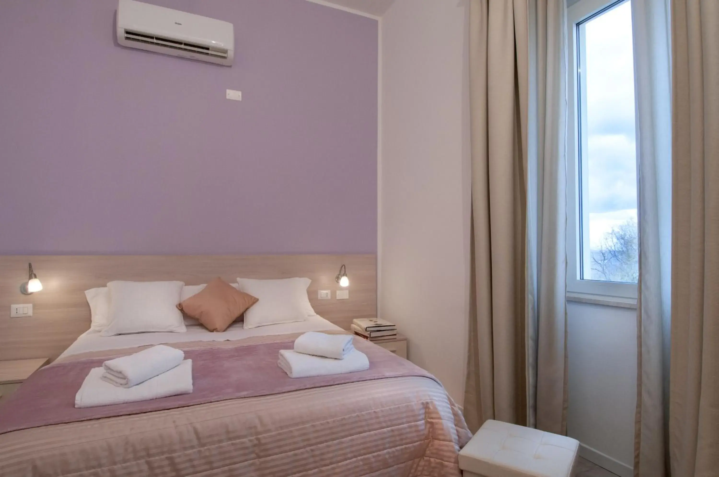 Junior Suite with Balcony in Angioy 18 Junior Suite with Balcony in Angioy 18