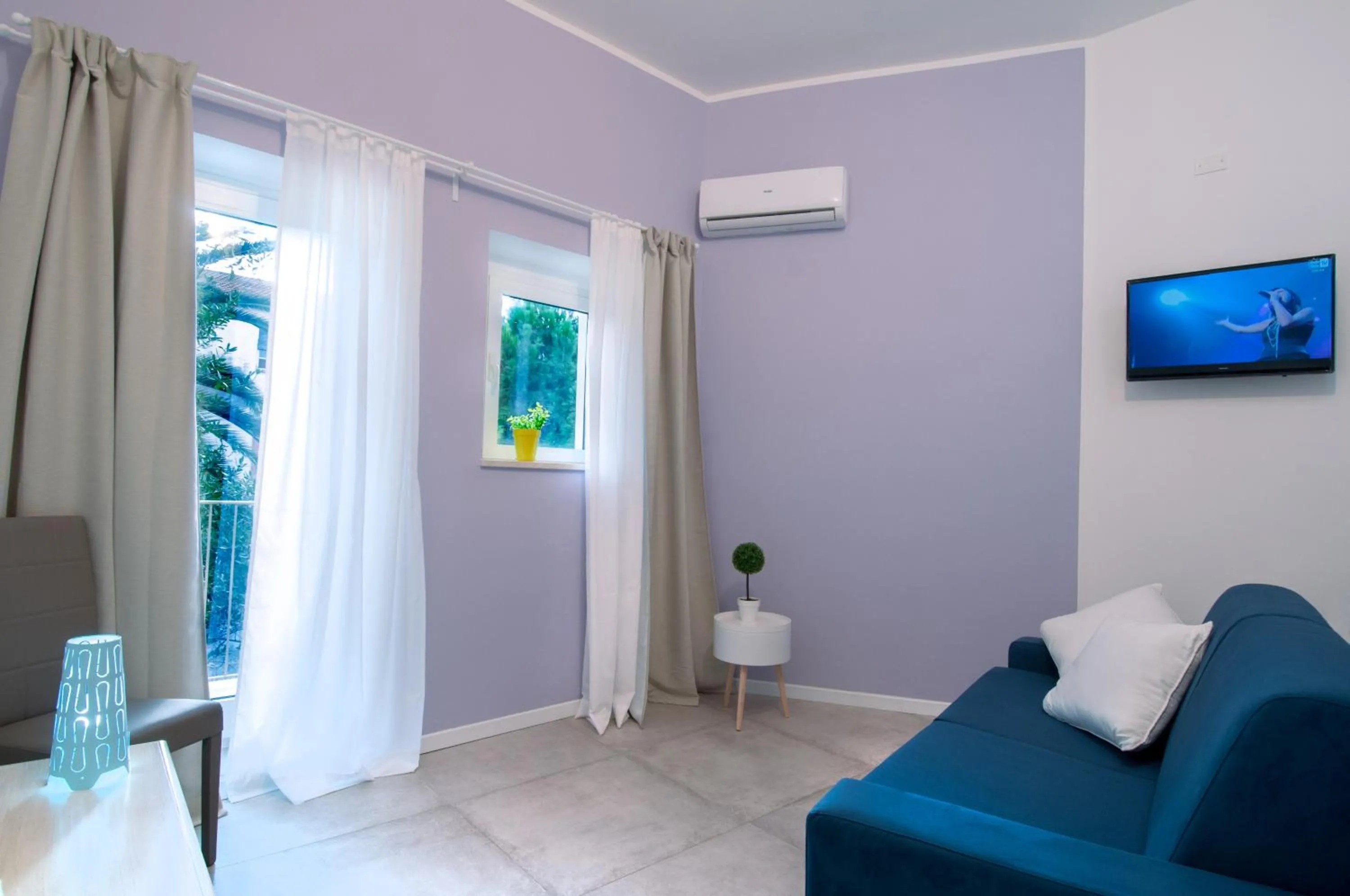 Photo of the whole room in Angioy 18