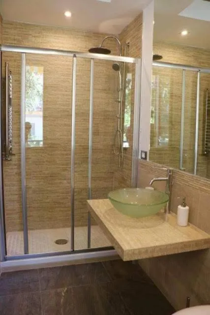 Bathroom in Mongibello Palace B&B