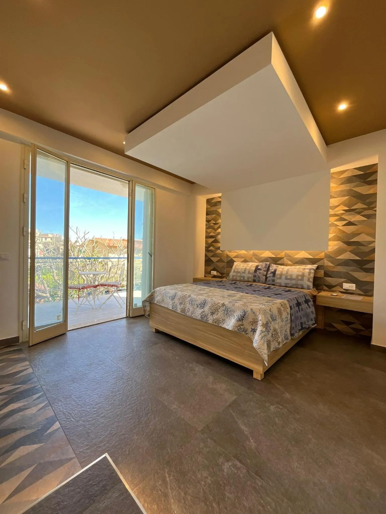 Bed in Mongibello Palace B&B