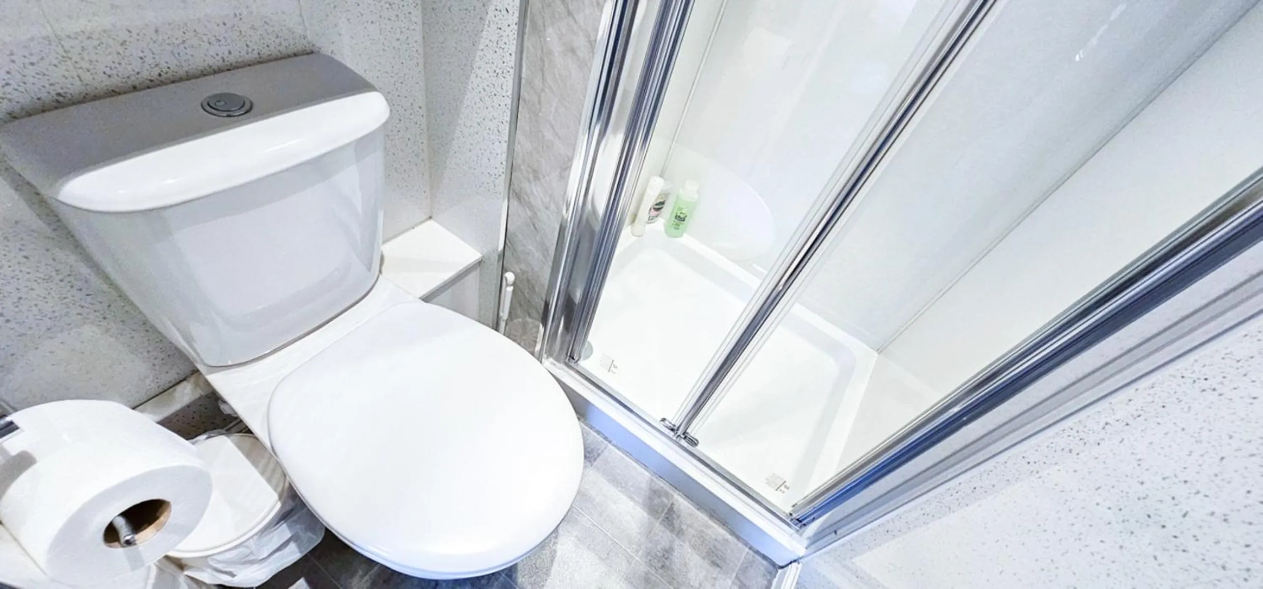 Bathroom in mySTAYINN Kinloch Lodge