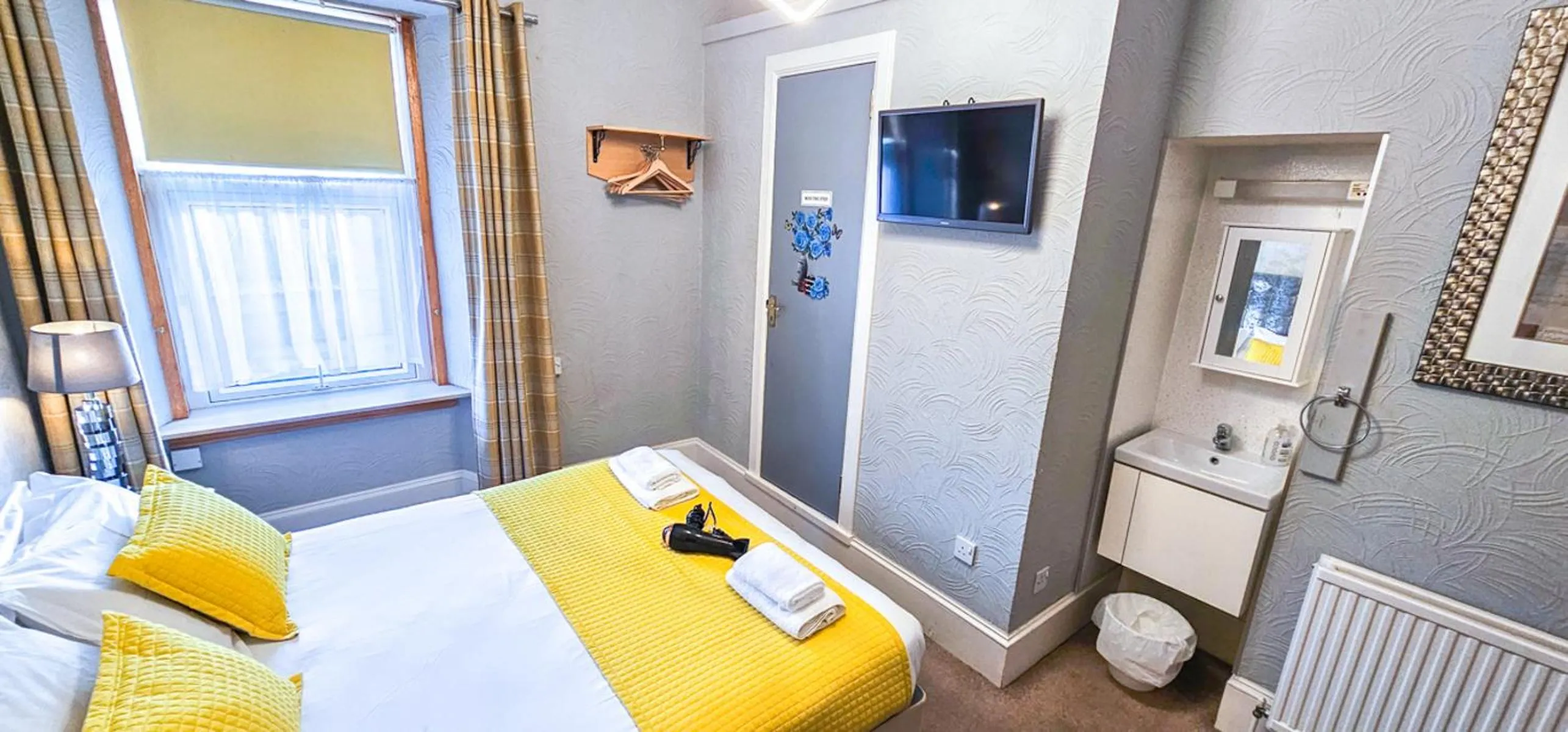 Bedroom, Bed in mySTAYINN Kinloch Lodge