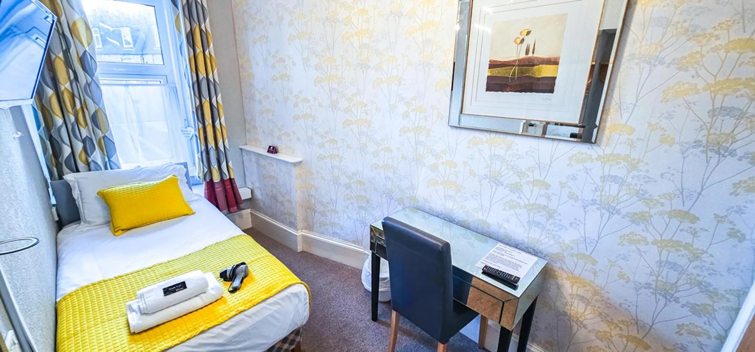 Bedroom, Bed in mySTAYINN Kinloch Lodge