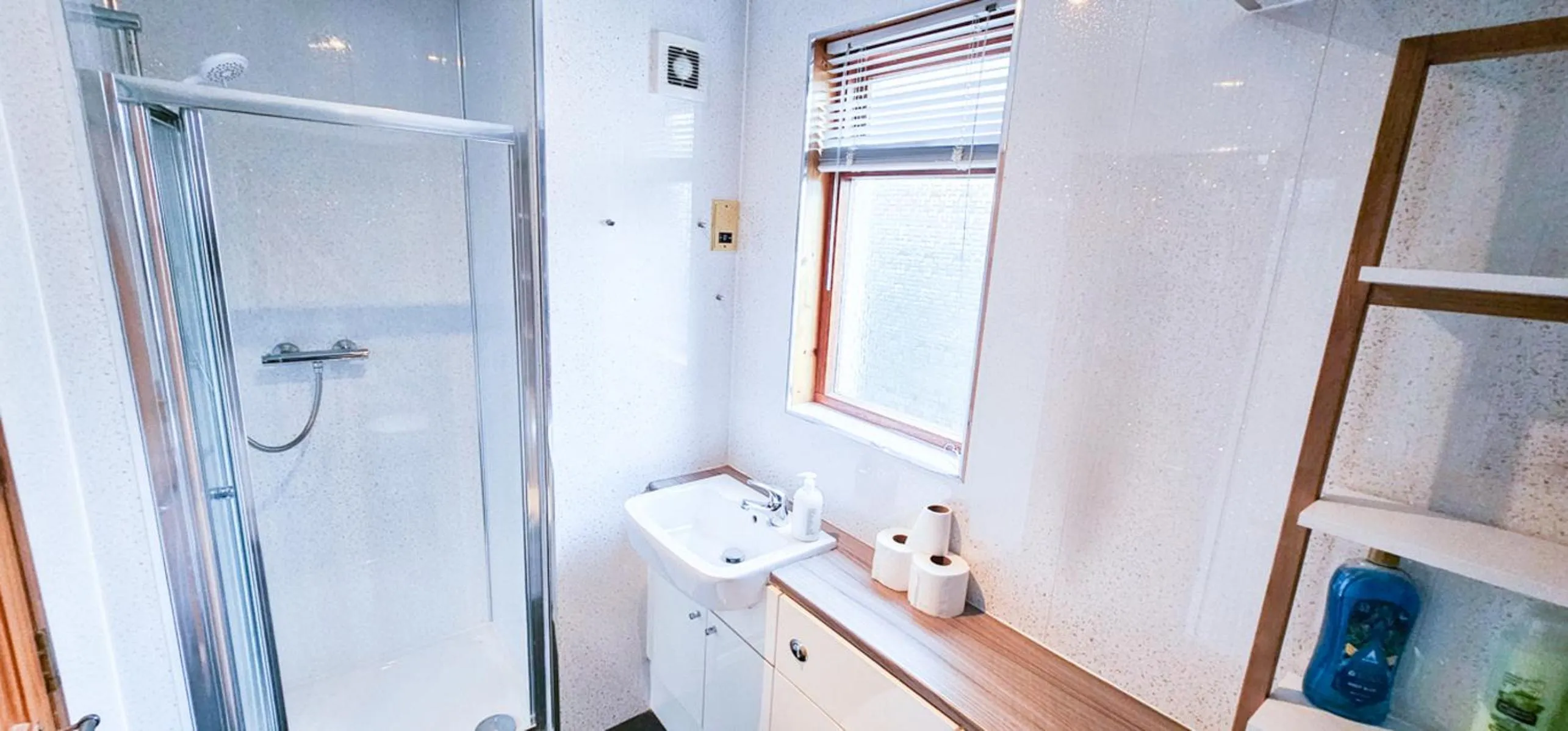 Bathroom in mySTAYINN Kinloch Lodge