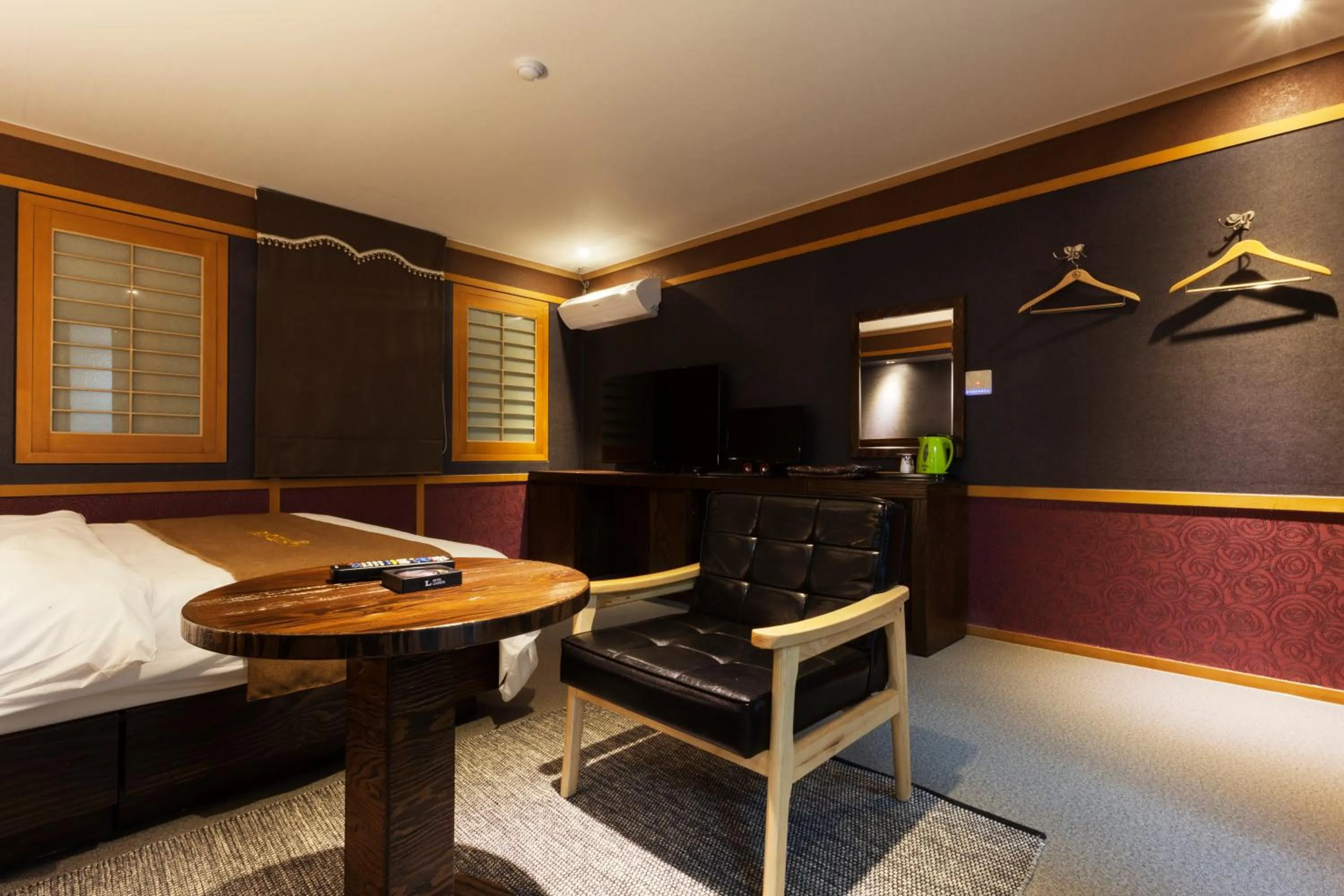 TV and multimedia, Bed in Hotel Leaders