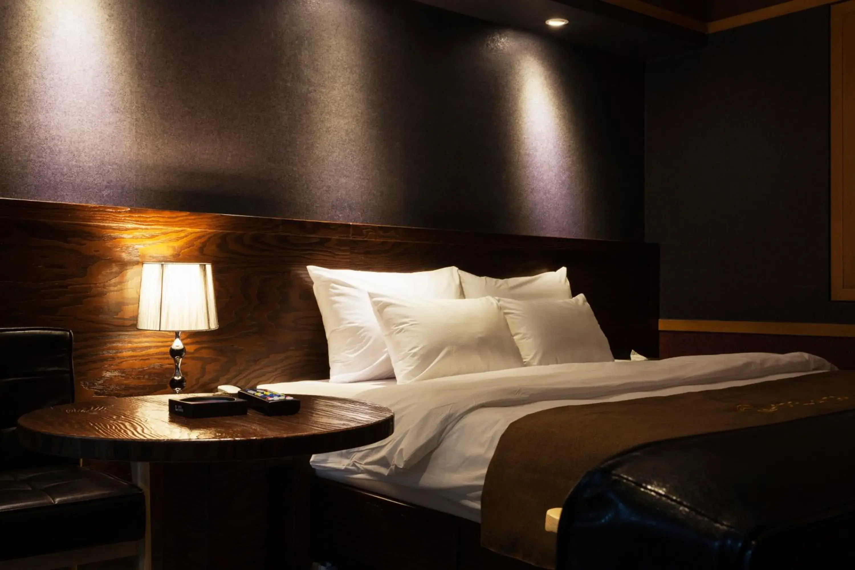 TV and multimedia, Bed in Hotel Leaders TV and multimedia, Bed in Hotel Leaders