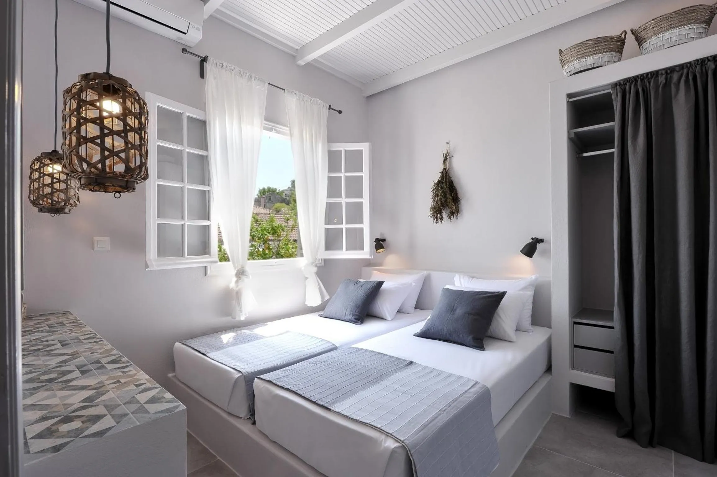 Alia Luxury Apartment
