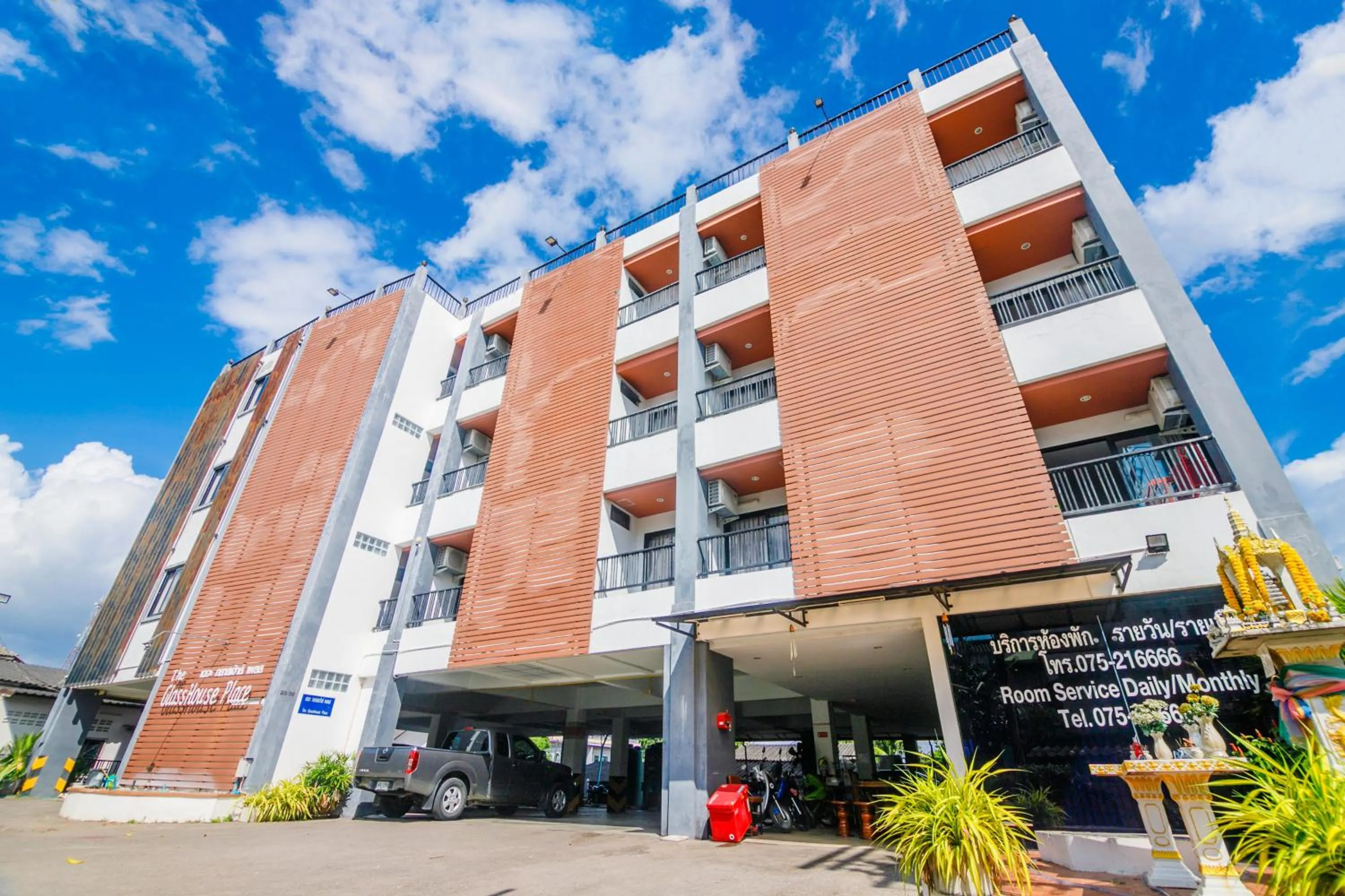 Property building in The Glasshouse place