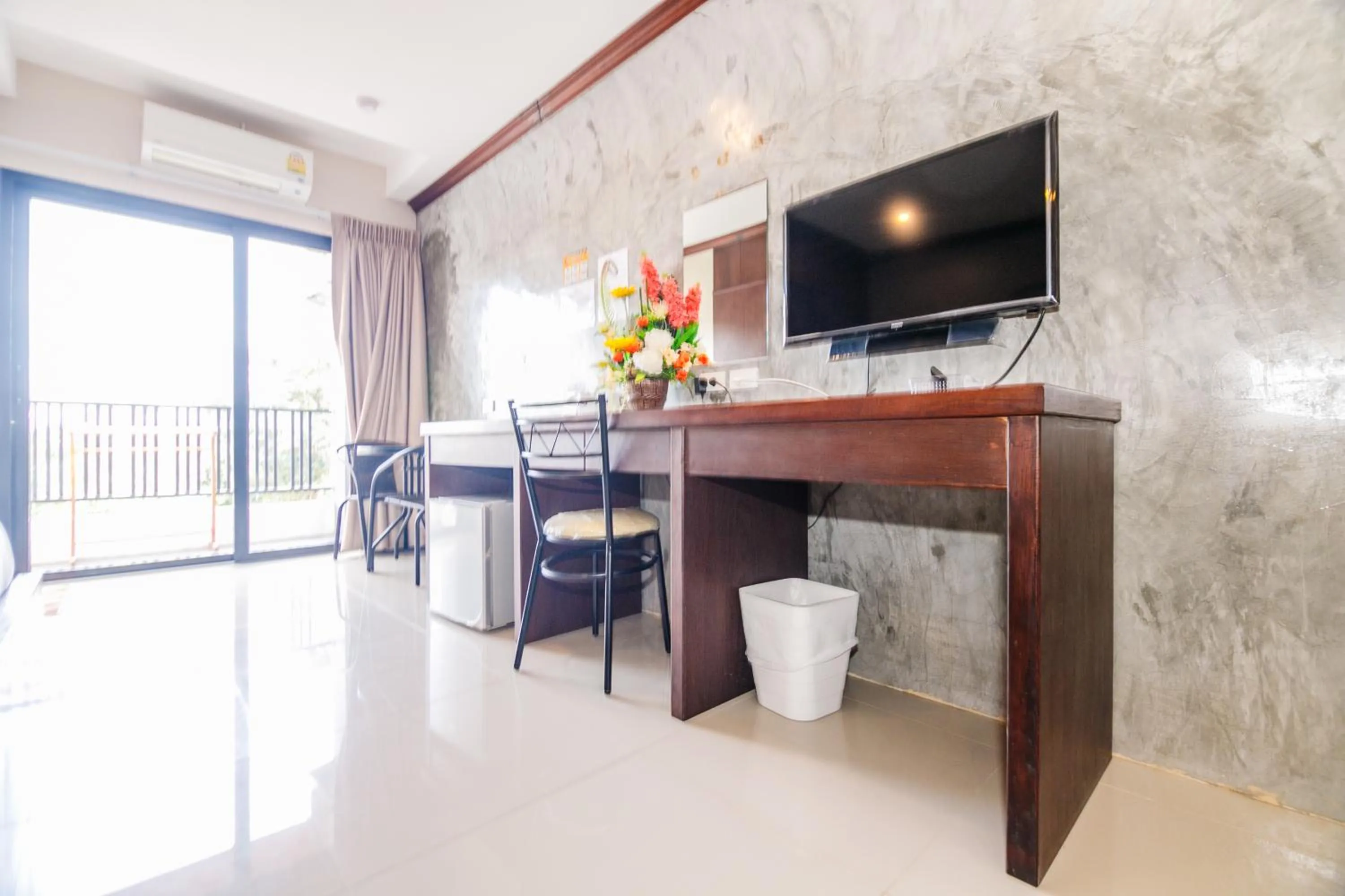 TV and multimedia in The Glasshouse place