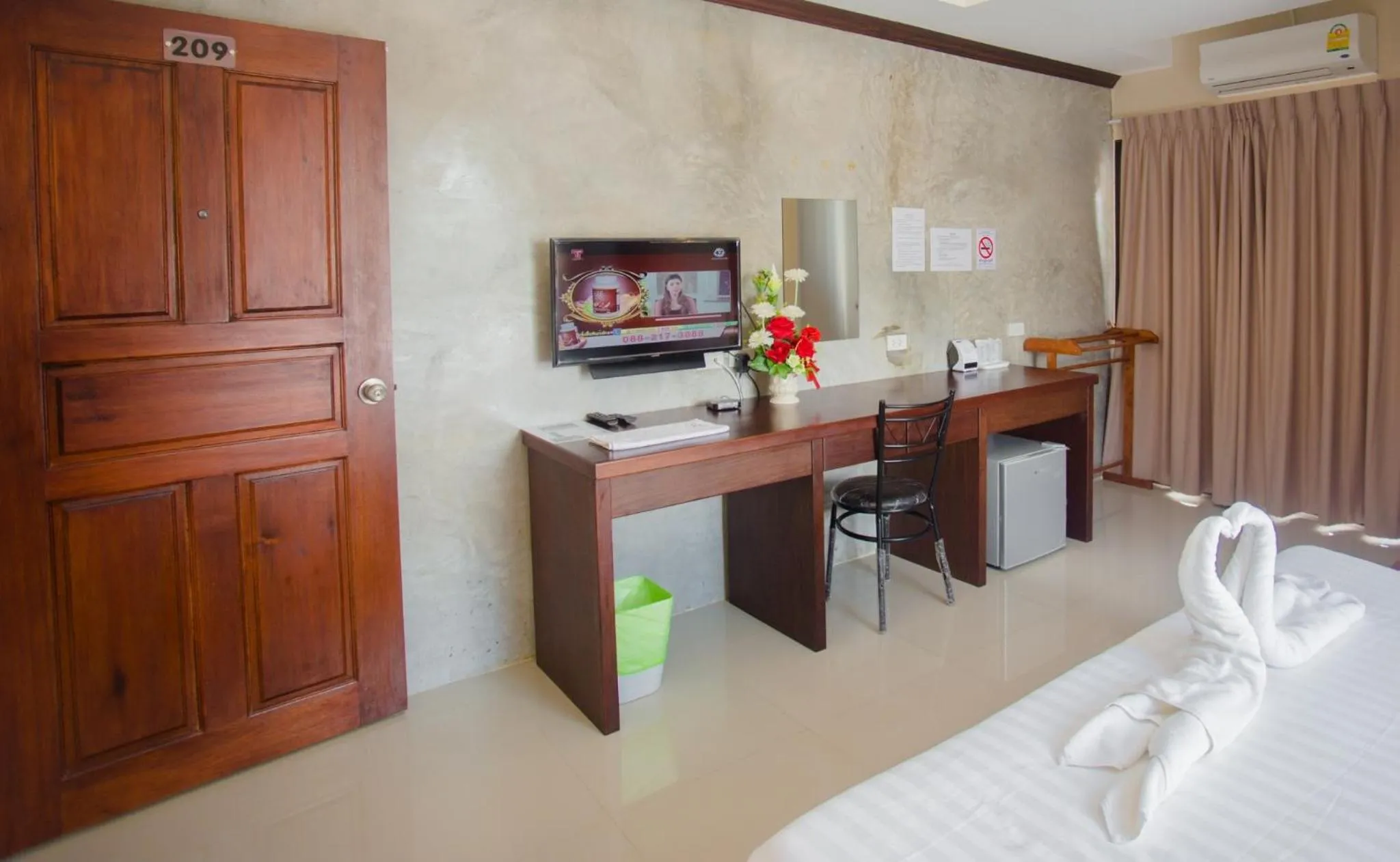 TV and multimedia, Bed in The Glasshouse place