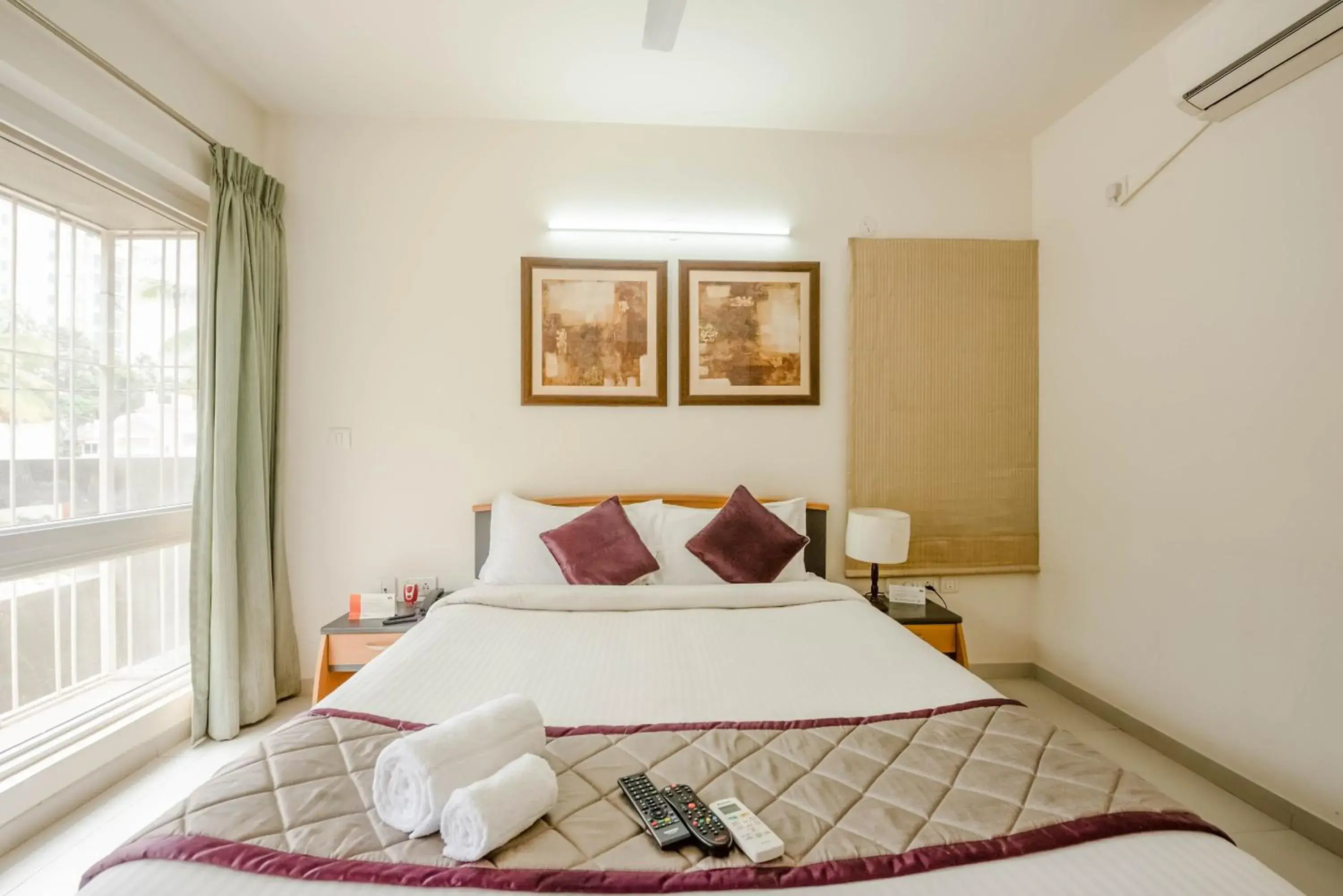 Deluxe Queen Room in The Altruist Business Stays Bellandur-1 Deluxe Queen Room in The Altruist Business Stays Bellandur-1
