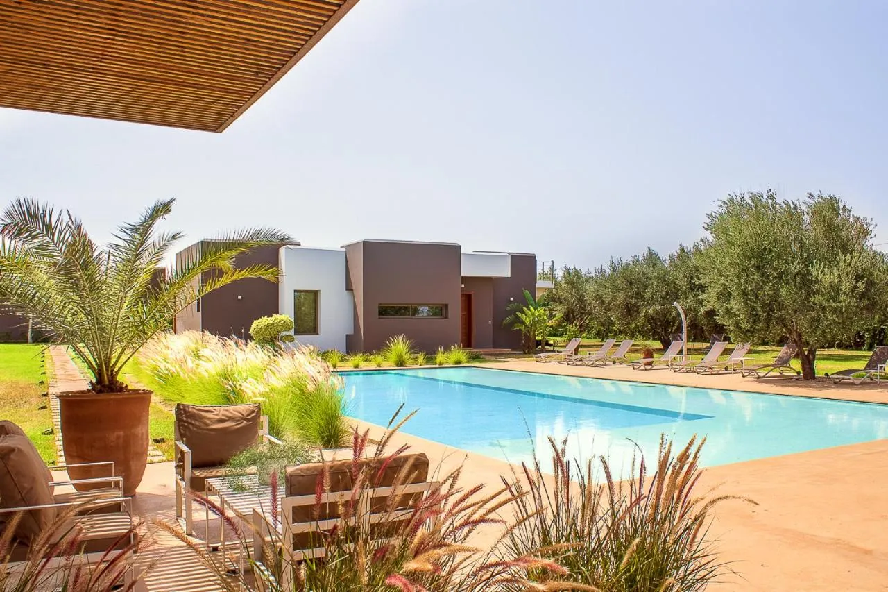 Pool view in Villa Jardins D'Isa