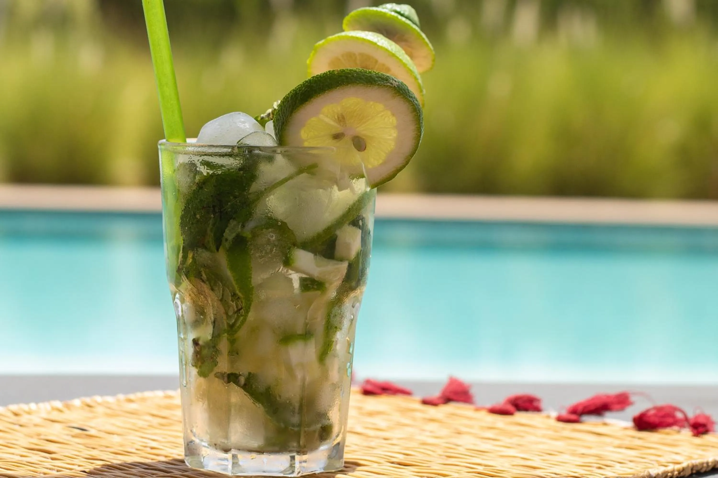 Food and drinks in Villa Jardins D'Isa