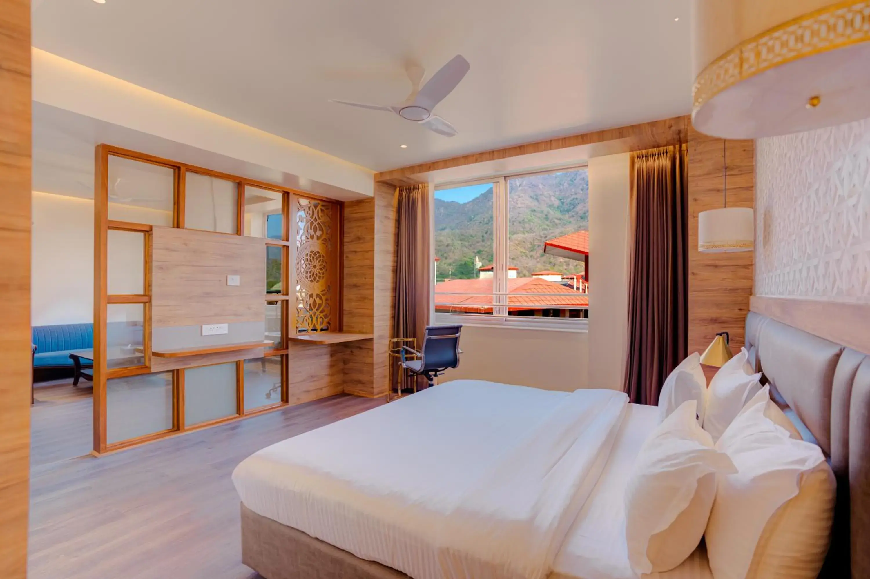 King Room with Mountain View in Hotel Vasundhara Palace King Room with Mountain View in Hotel Vasundhara Palace