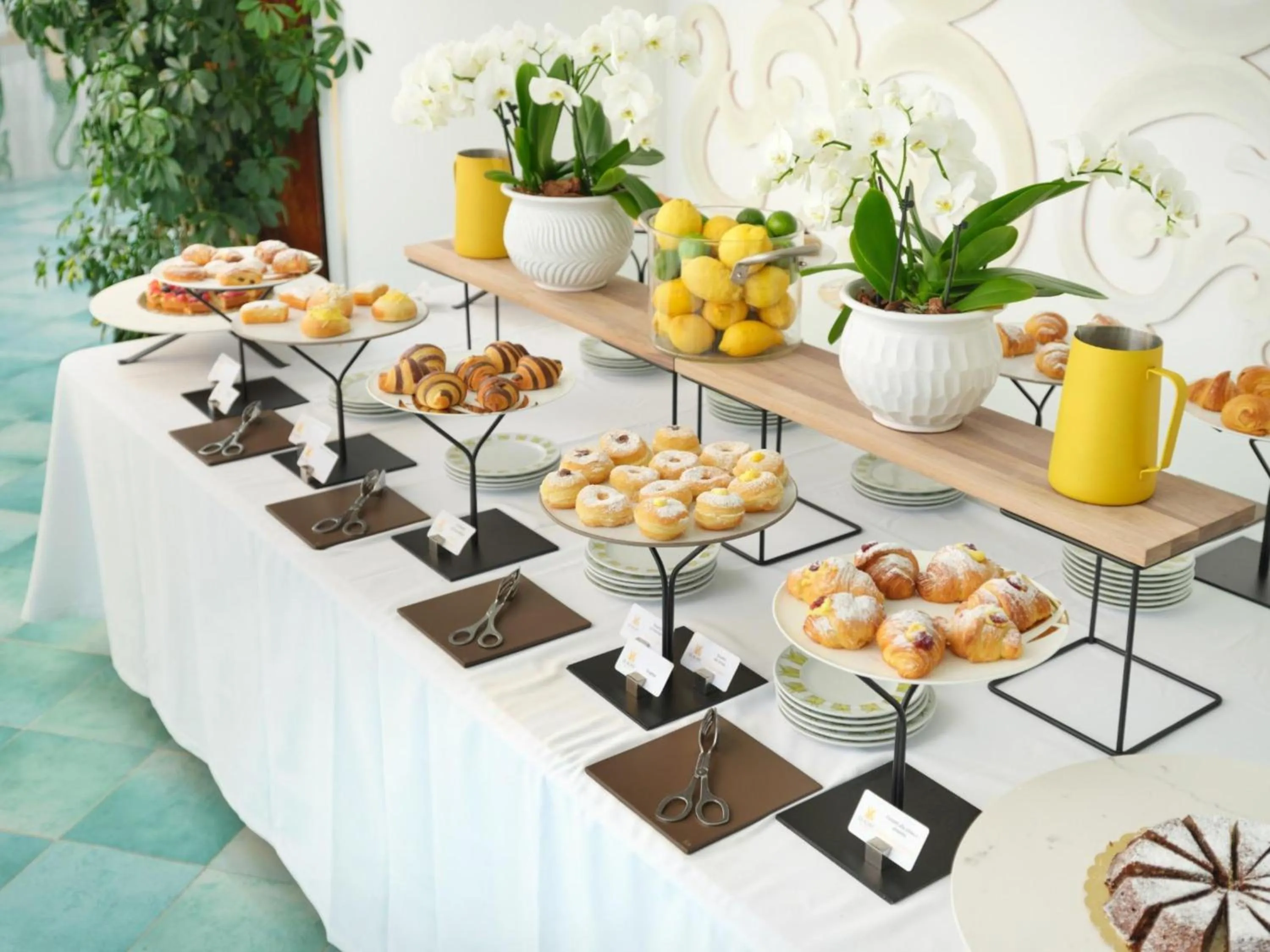 Breakfast in Hotel Le Agavi